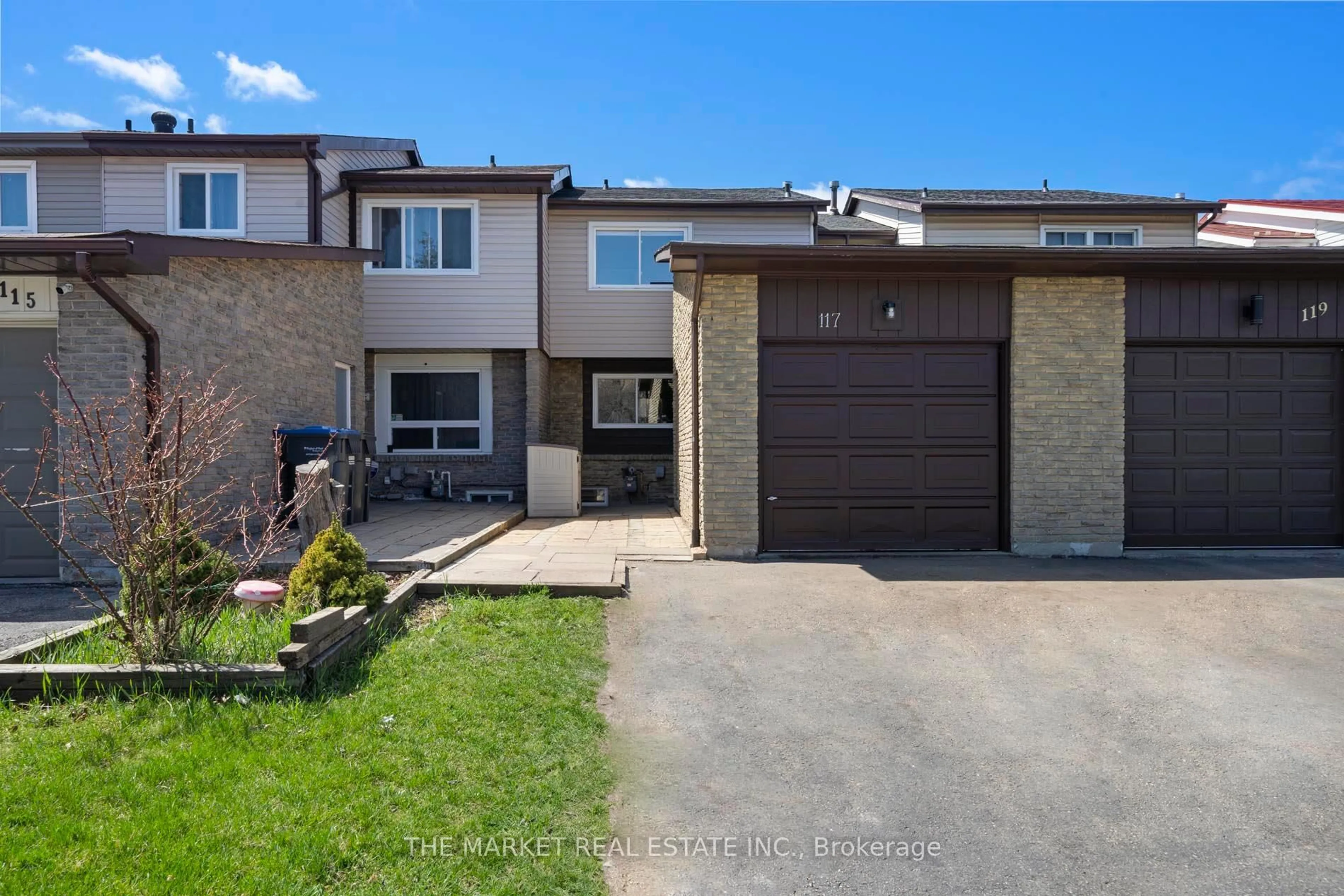 A pic from outside/outdoor area/front of a property/back of a property/a pic from drone, street for 117 Greene Dr, Brampton Ontario L6V 2P2