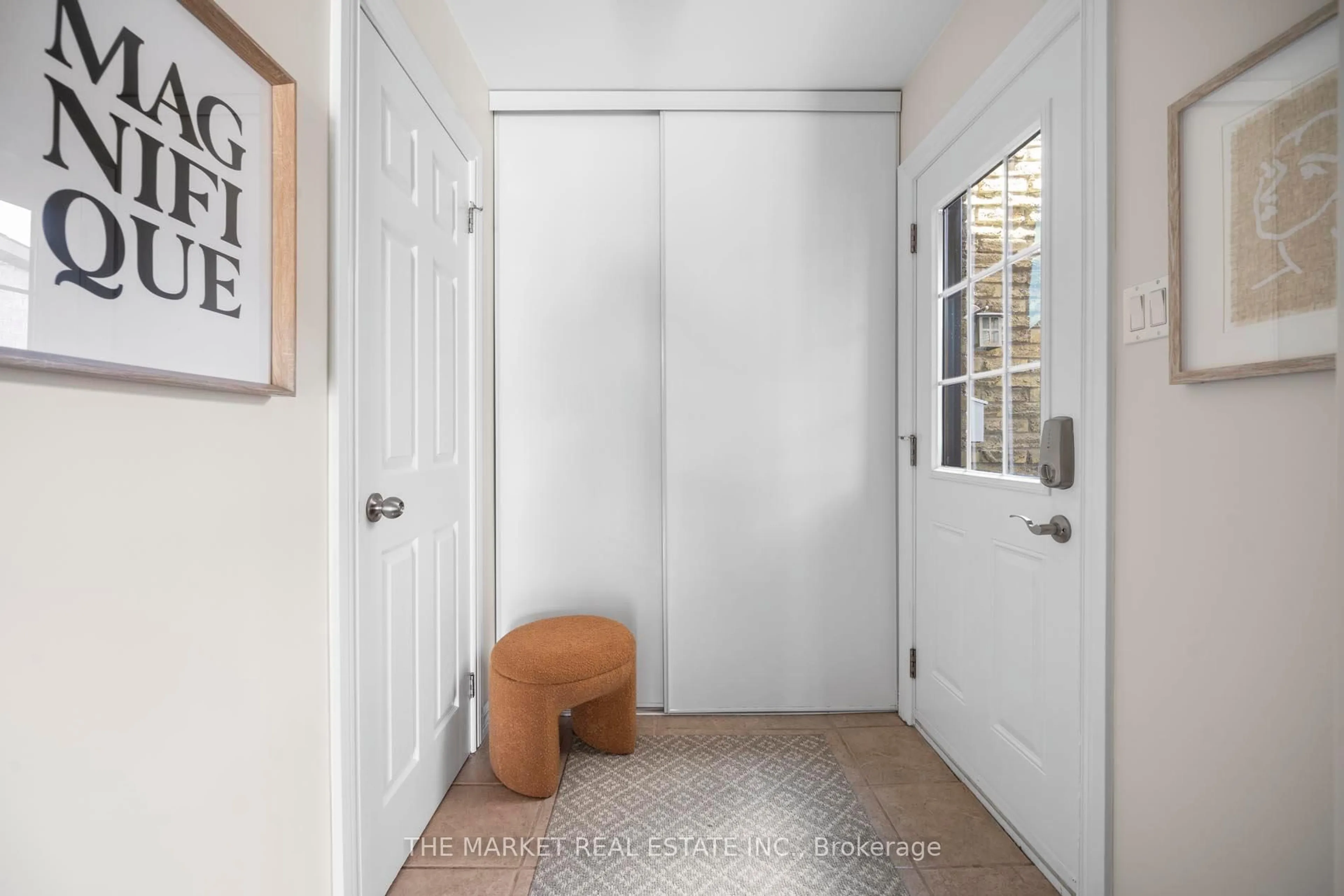 Indoor entryway for 117 Greene Dr, Brampton Ontario L6V 2P2