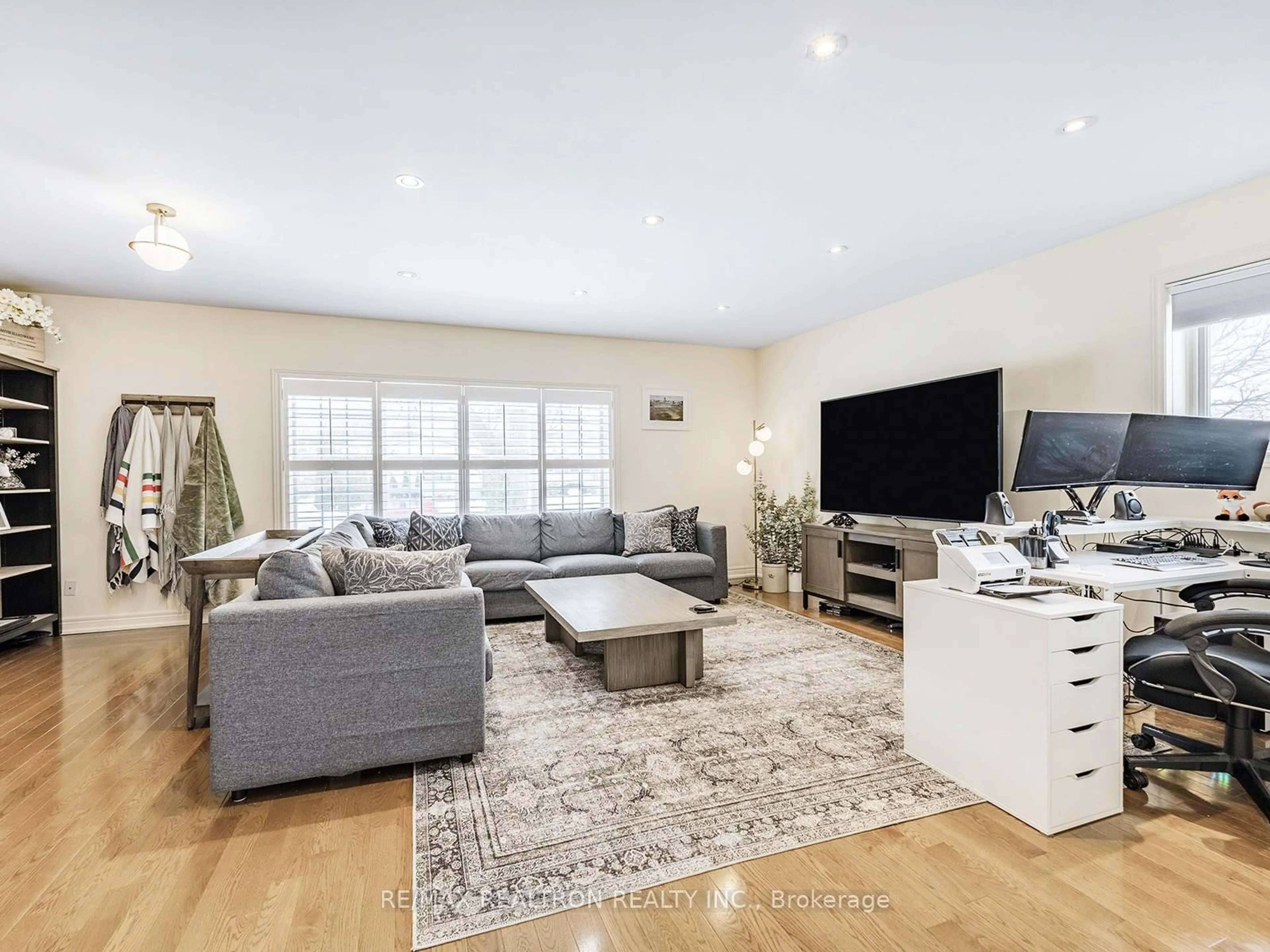 Living room with furniture, unknown for 26 Eriksdale Rd, Toronto Ontario M9C 2B7