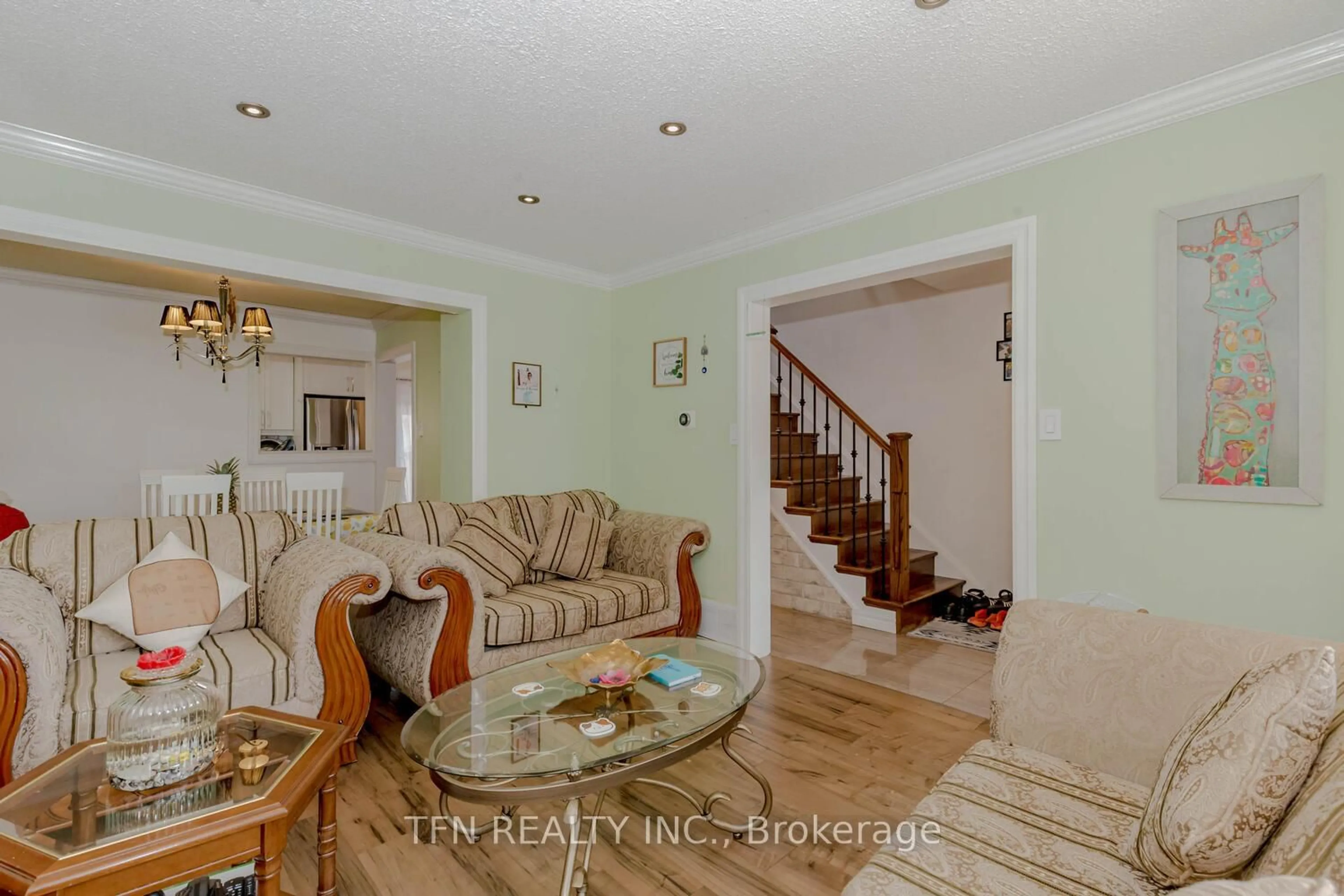 Living room with furniture, unknown for 11 Glenmore Cres, Brampton Ontario L6S 1H9