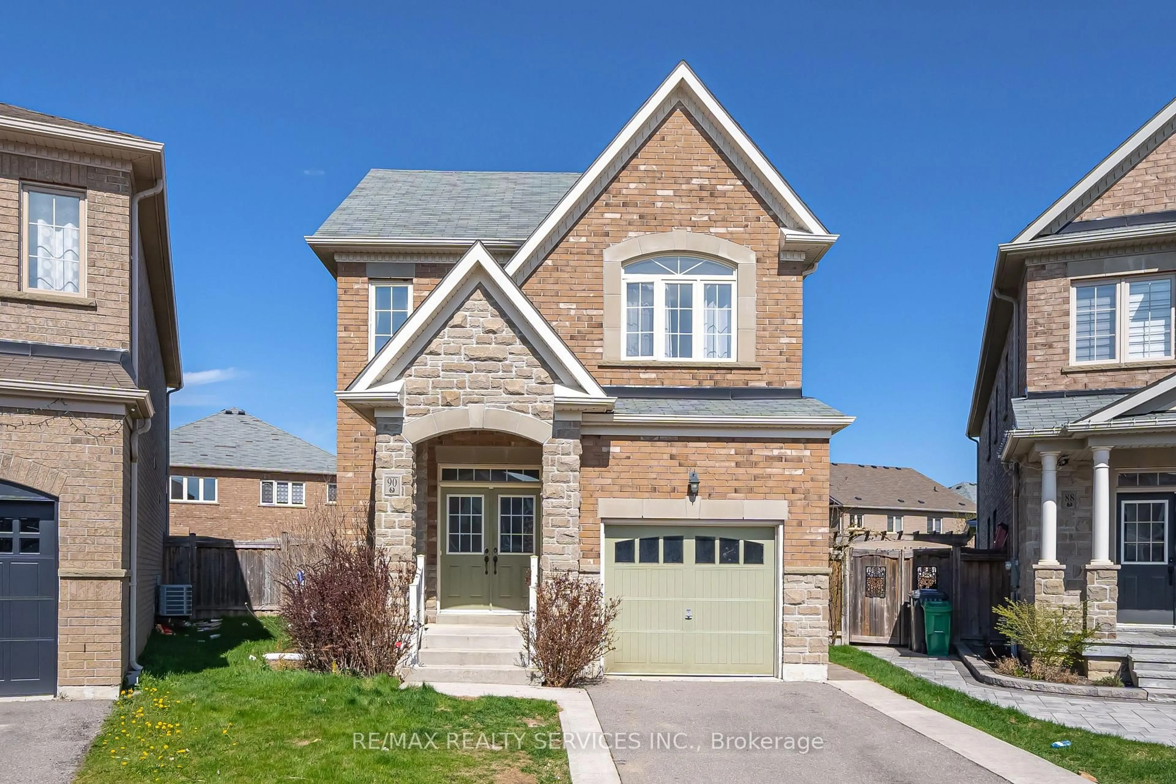 Home with brick exterior material, street for 90 Meltwater Cres, Brampton Ontario L6P 3W5