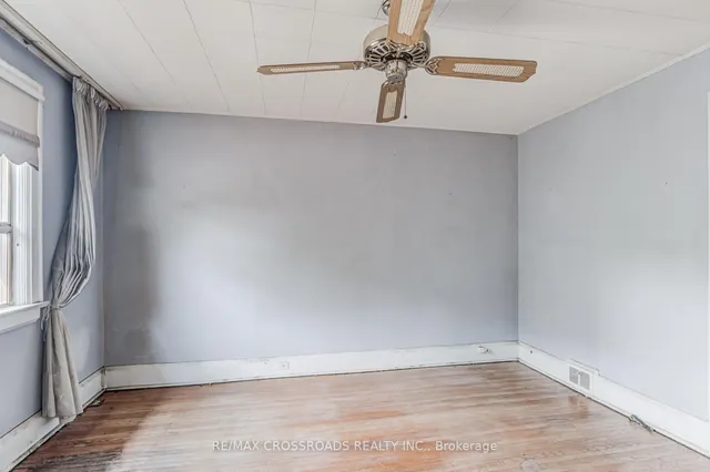 Additional property image - 216 Livingstone Ave