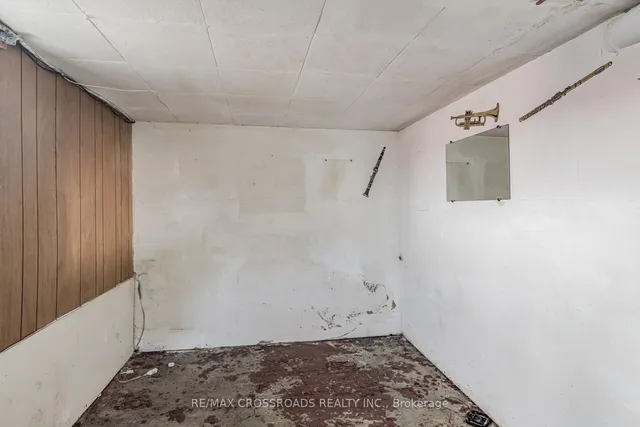 Additional property image - 216 Livingstone Ave