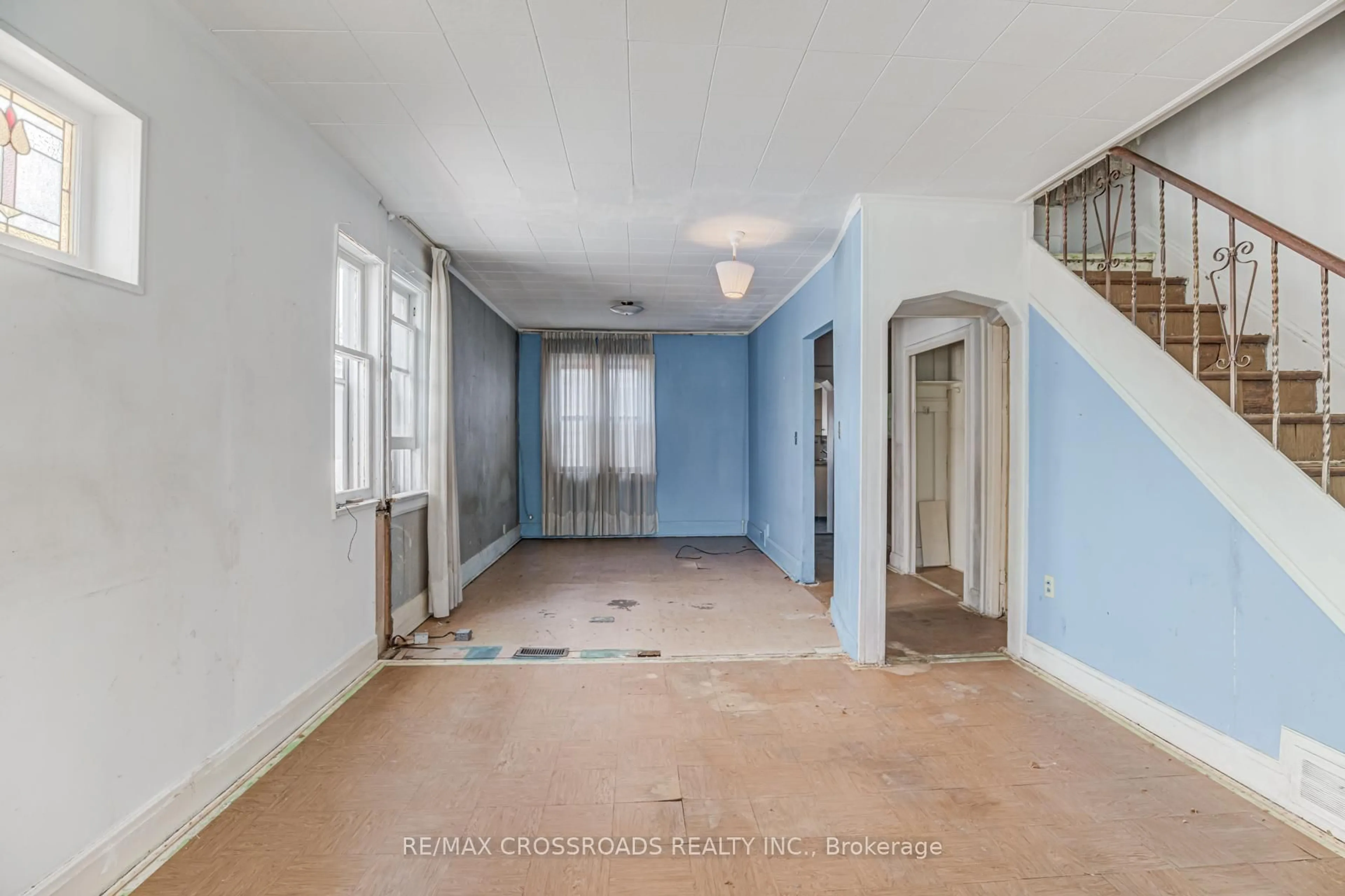 Unknown for 216 Livingstone Ave, Toronto Ontario M6E 2M2