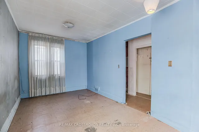Additional property image - 216 Livingstone Ave