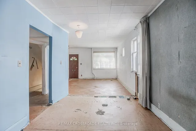 Additional property image - 216 Livingstone Ave