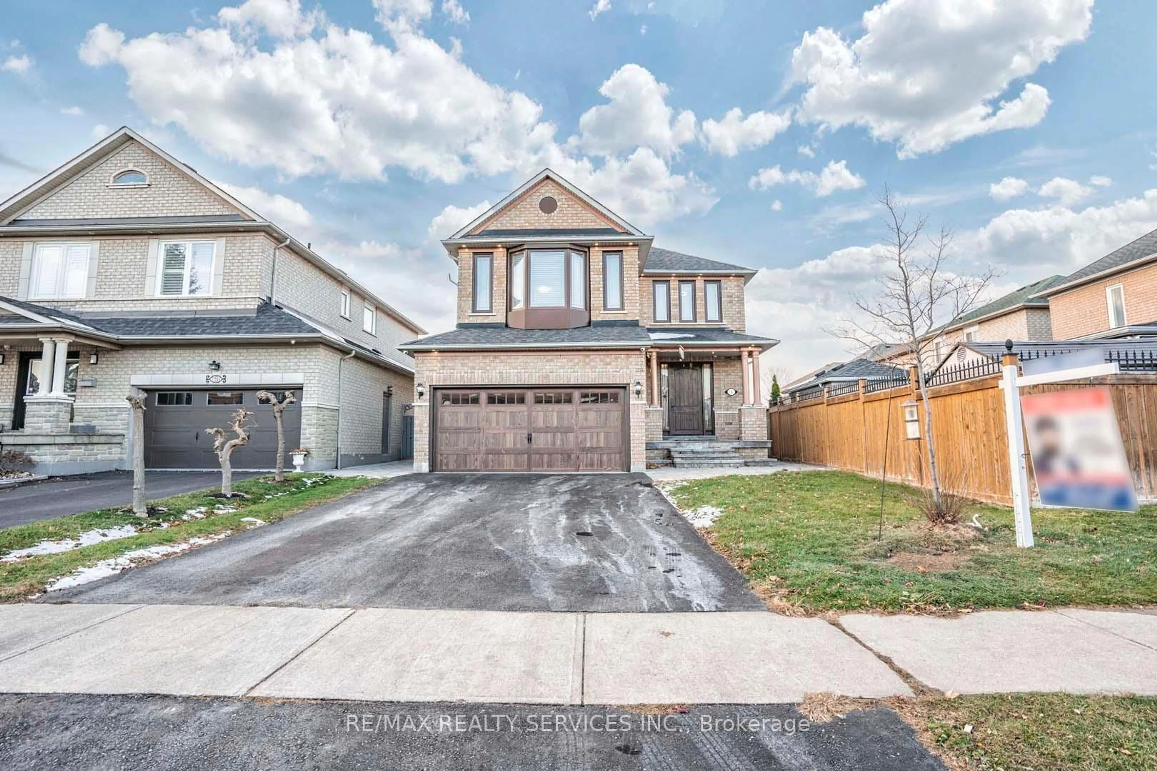 Unknown for 3 Sailwind Rd, Brampton Ontario L6R 2G3