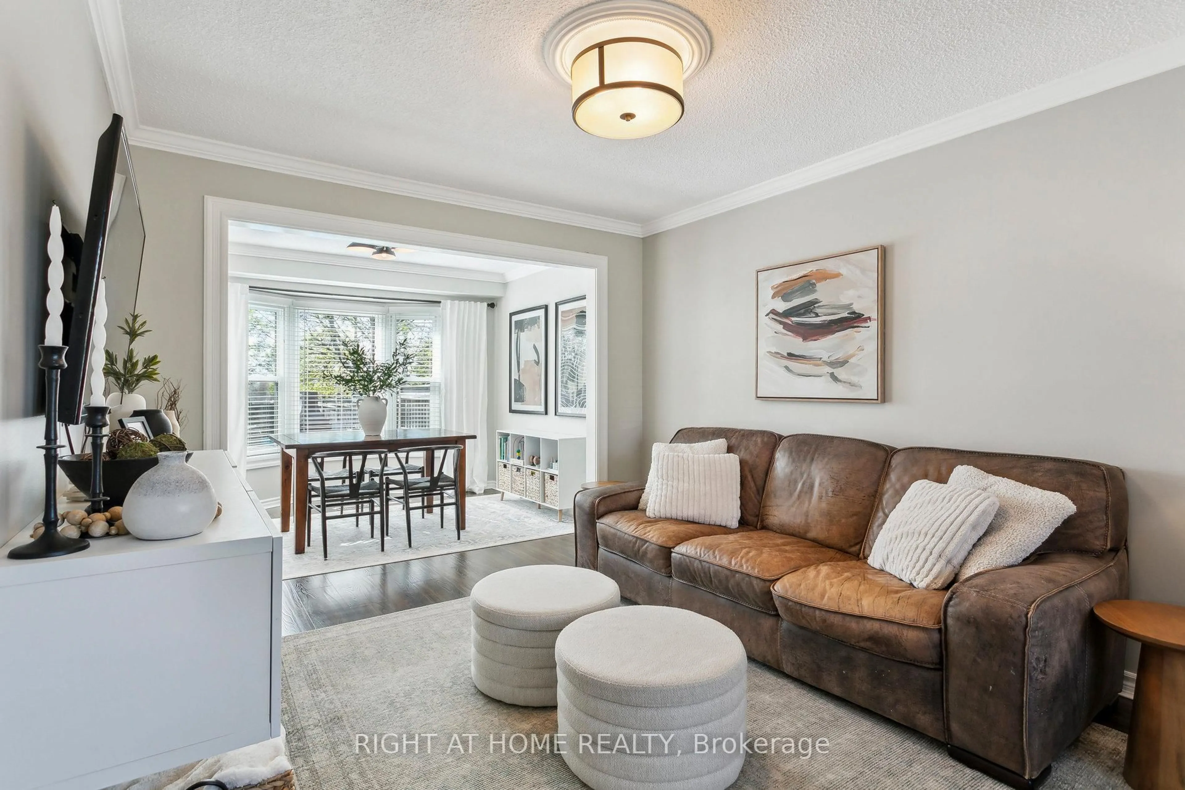Living room with furniture, ceramic/tile floor for 3194 Greenbough Cres, Burlington Ontario L7M 3B1