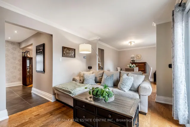 Additional property image - 481 Bell St