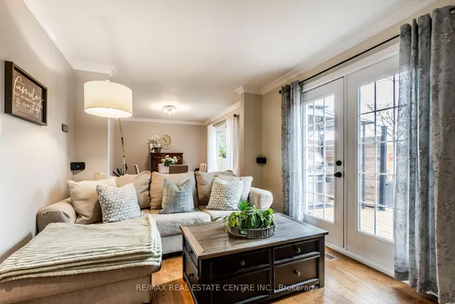 Additional property image - 481 Bell St