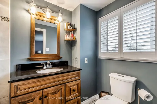 Additional property image - 481 Bell St