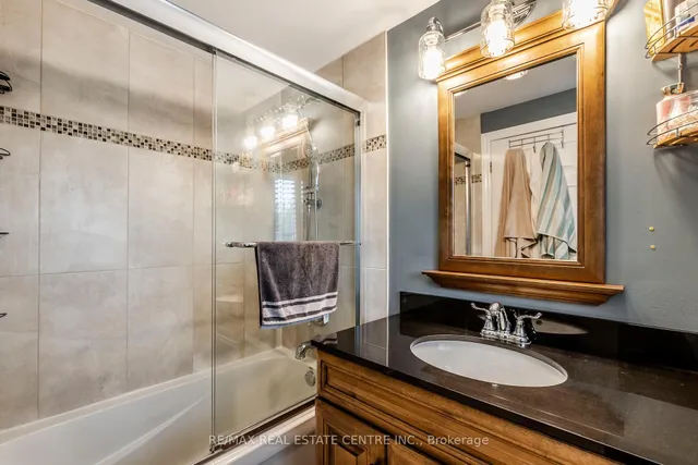 Additional property image - 481 Bell St
