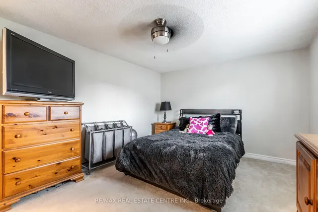 Additional property image - 481 Bell St