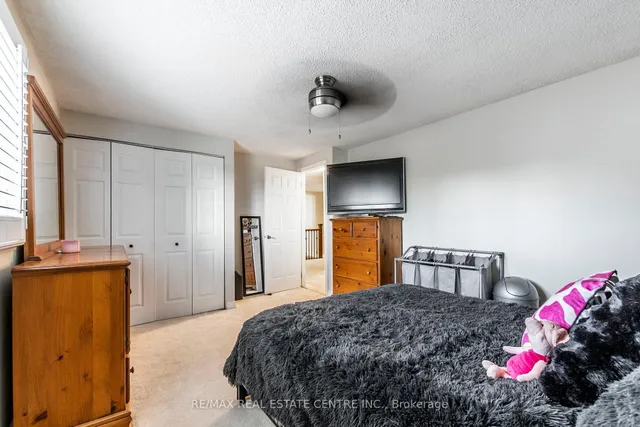 Additional property image - 481 Bell St