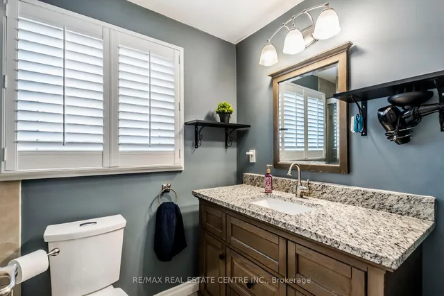Additional property image - 481 Bell St