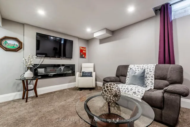 Additional property image - 481 Bell St