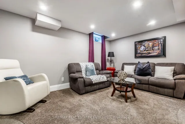 Additional property image - 481 Bell St