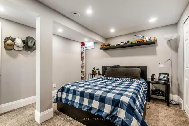 Additional property image - 481 Bell St
