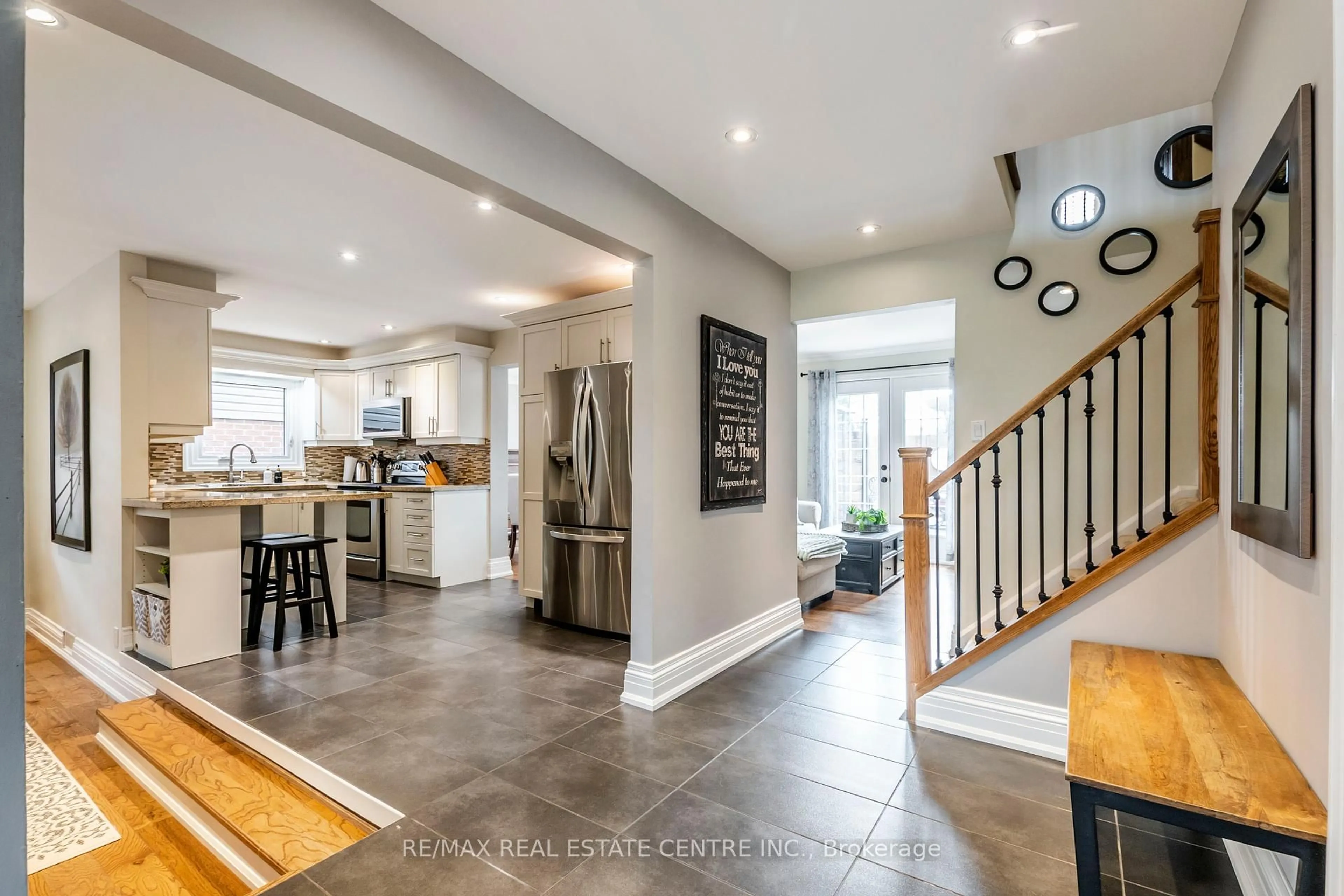 Open concept kitchen, unknown for 481 Bell St, Milton Ontario L9T 4R6
