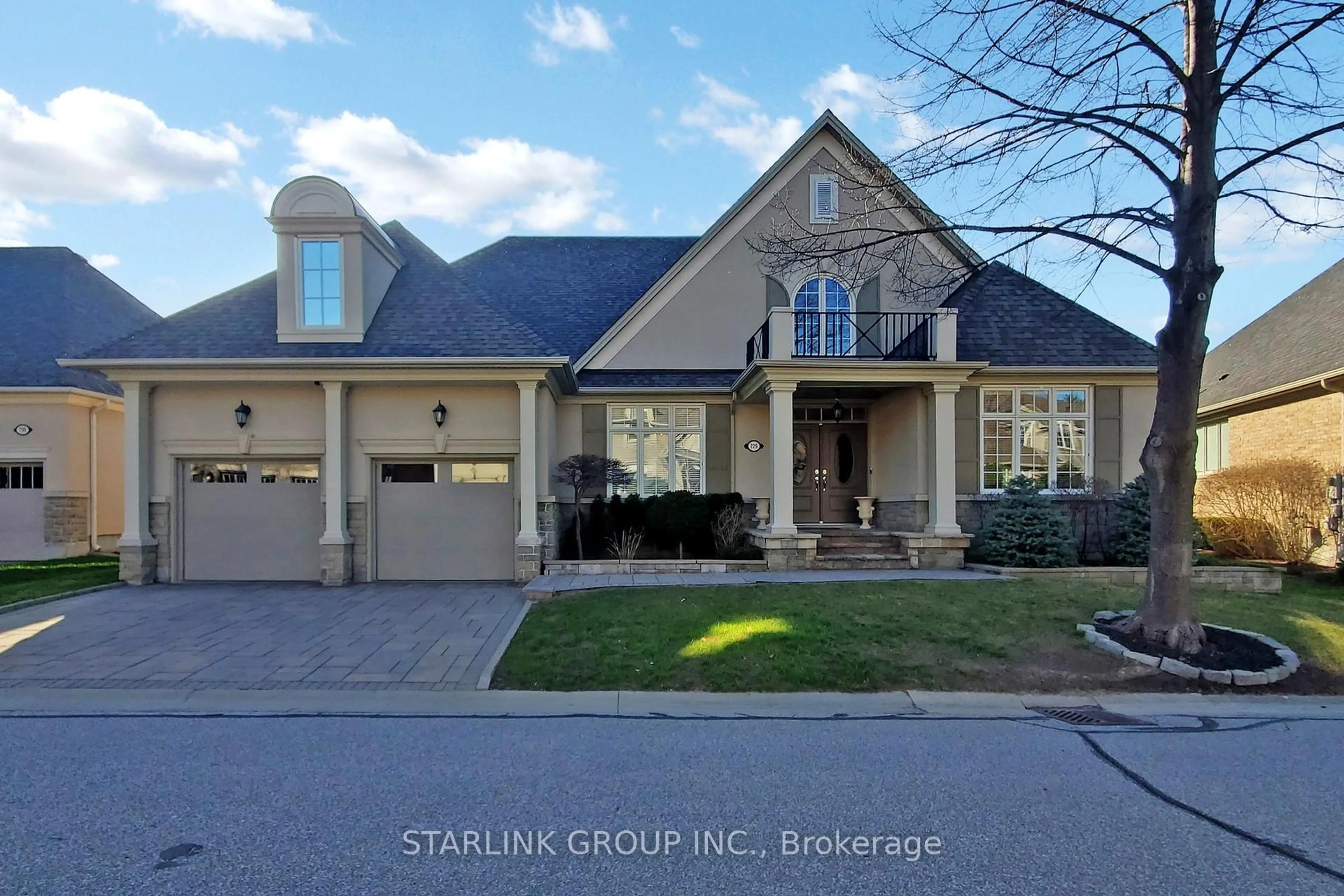 Home with brick exterior material, street for 729 Hidden Grove Lane, Mississauga Ontario L5H 4L2