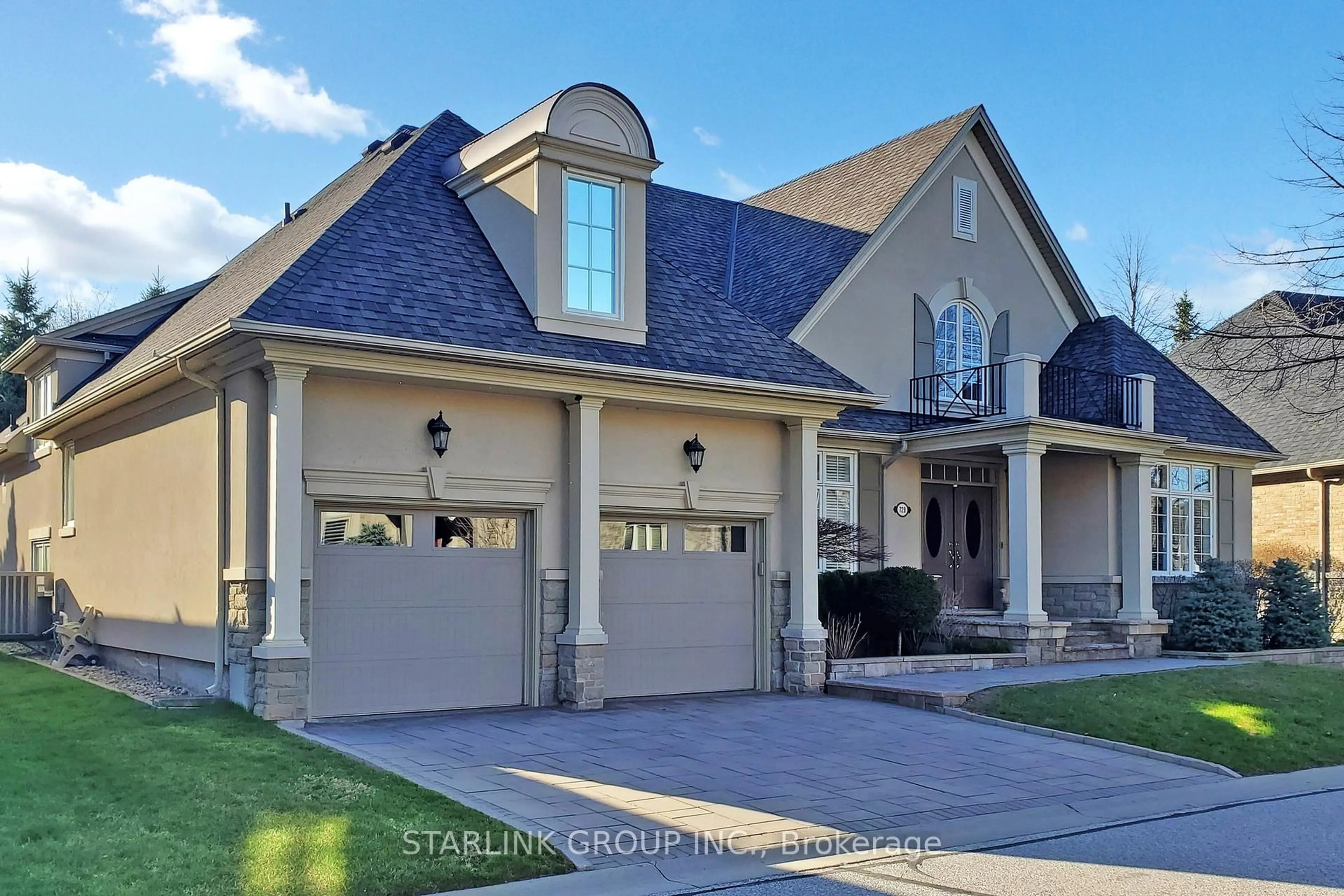 Home with brick exterior material, street for 729 Hidden Grove Lane, Mississauga Ontario L5H 4L2