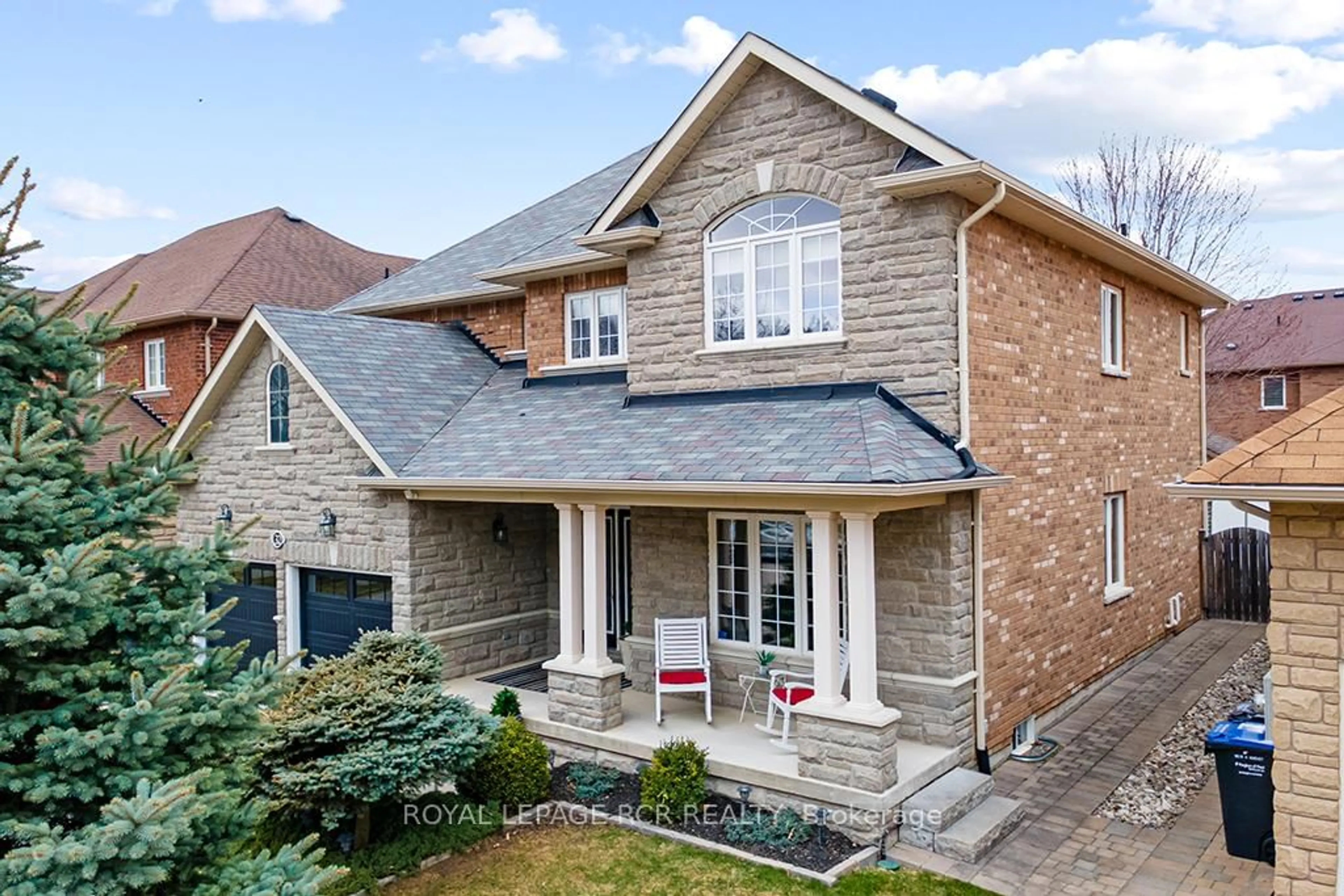 Home with brick exterior material, street for 32 Borland Cres, Caledon Ontario L7C 3M4