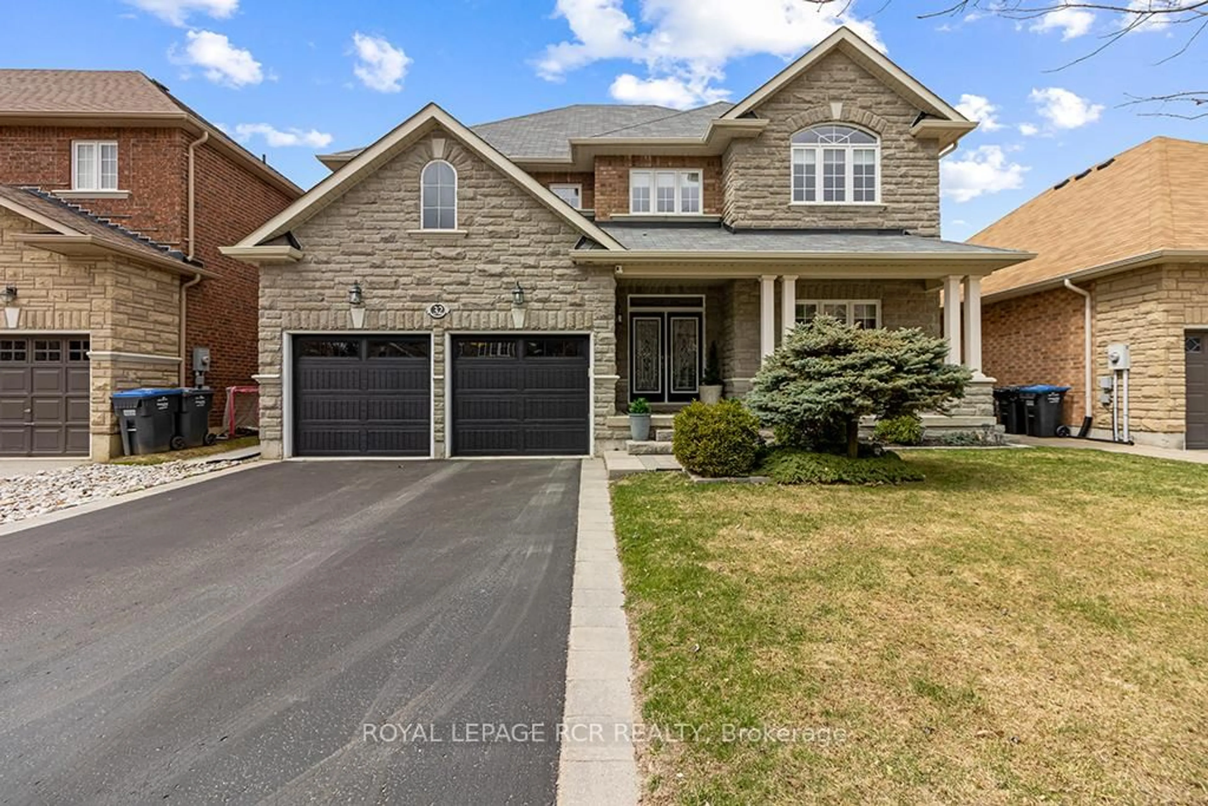 Home with brick exterior material, street for 32 Borland Cres, Caledon Ontario L7C 3M4
