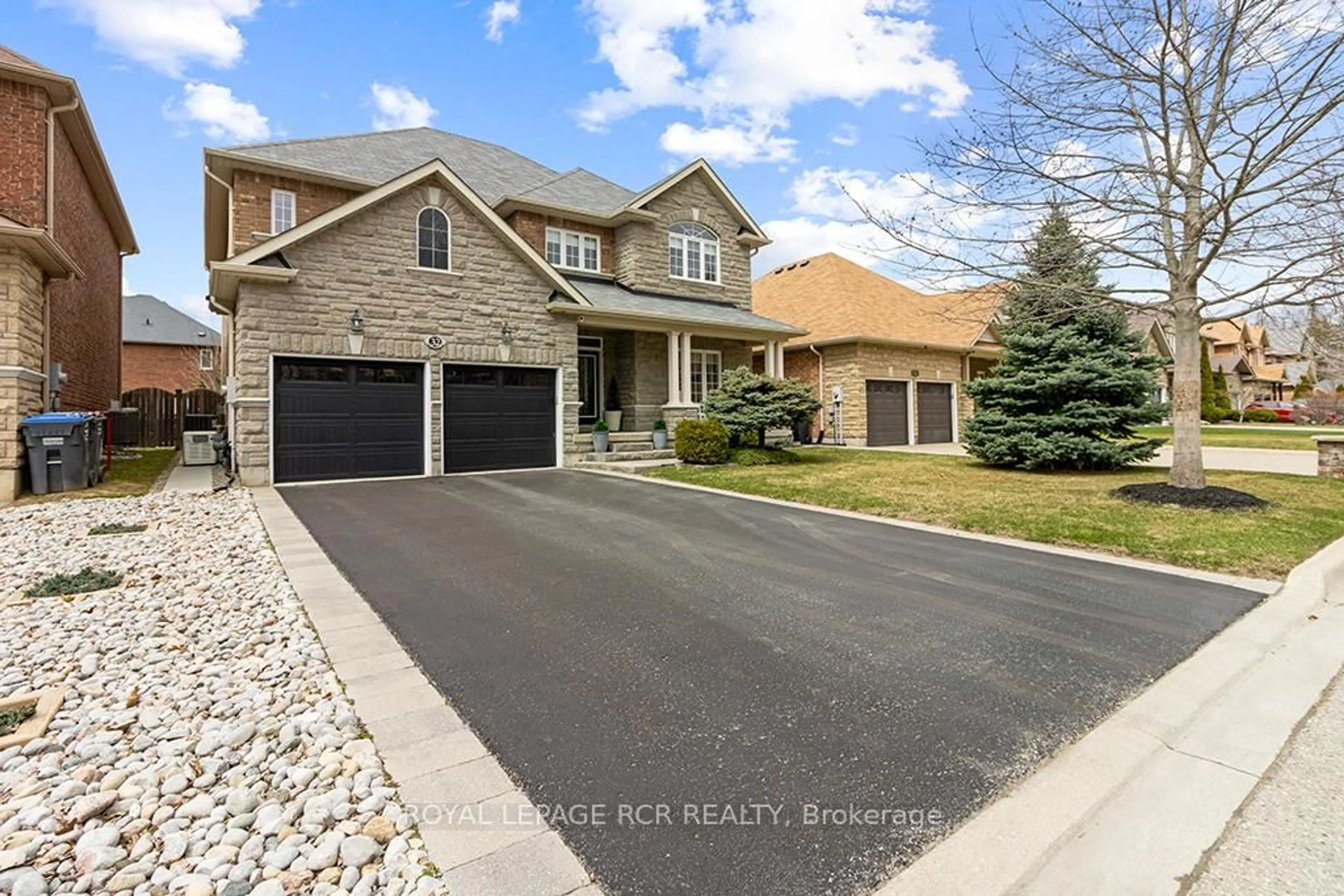 Unknown for 32 Borland Cres, Caledon Ontario L7C 3M4