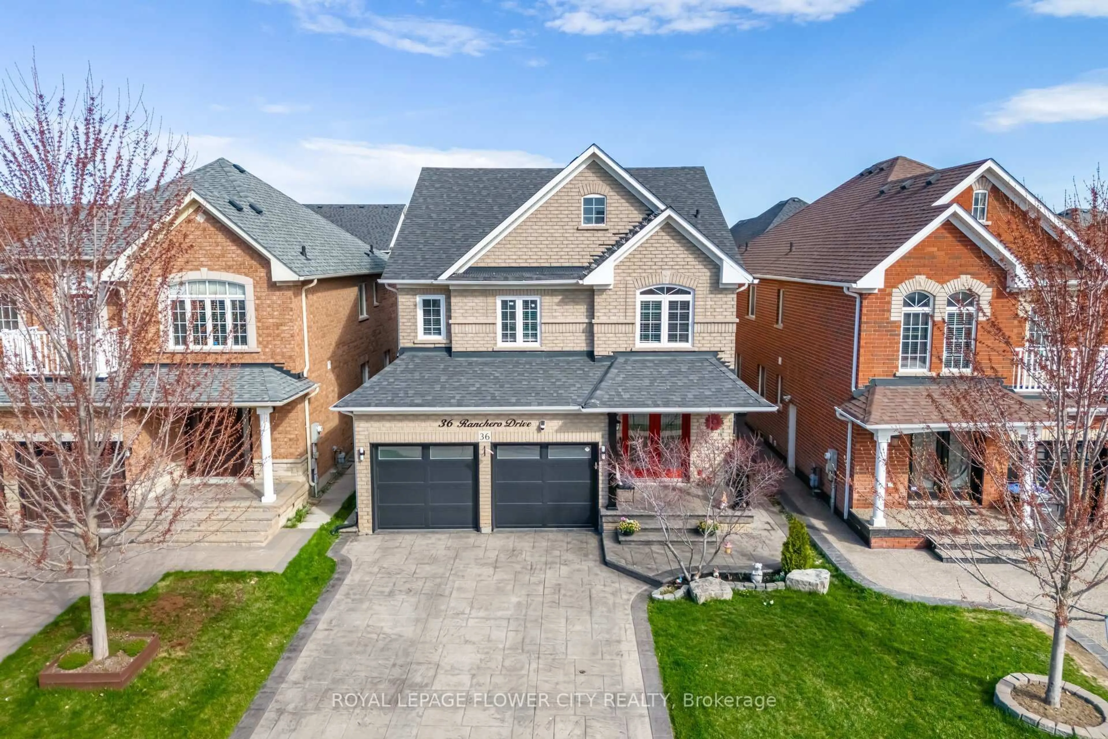 A pic from outside/outdoor area/front of a property/back of a property/a pic from drone, street for 36 Ranchero Dr, Brampton Ontario L7A 3C3