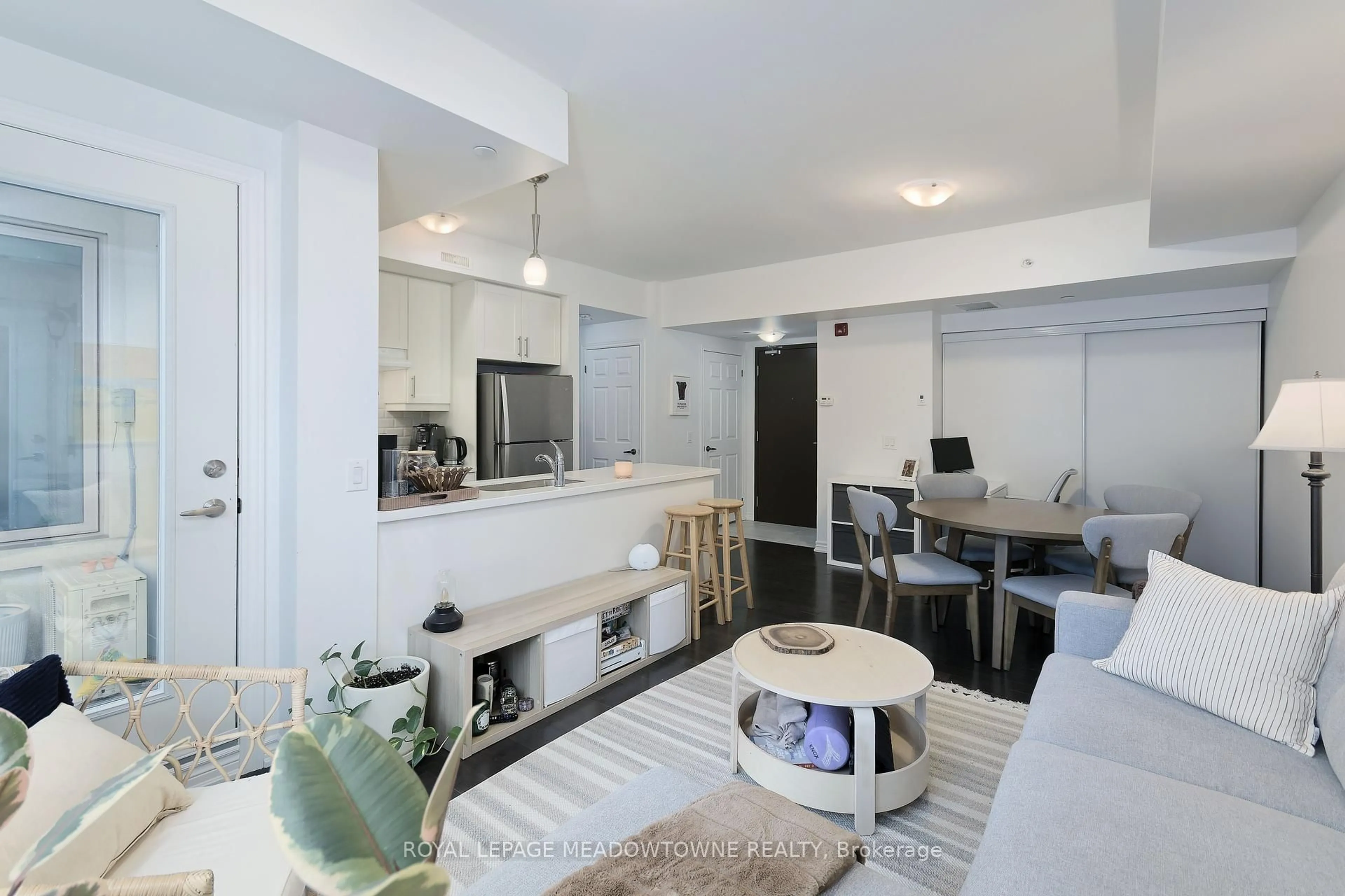 Open concept kitchen, unknown for 215 Broadway St #207, Mississauga Ontario L5M 1J1