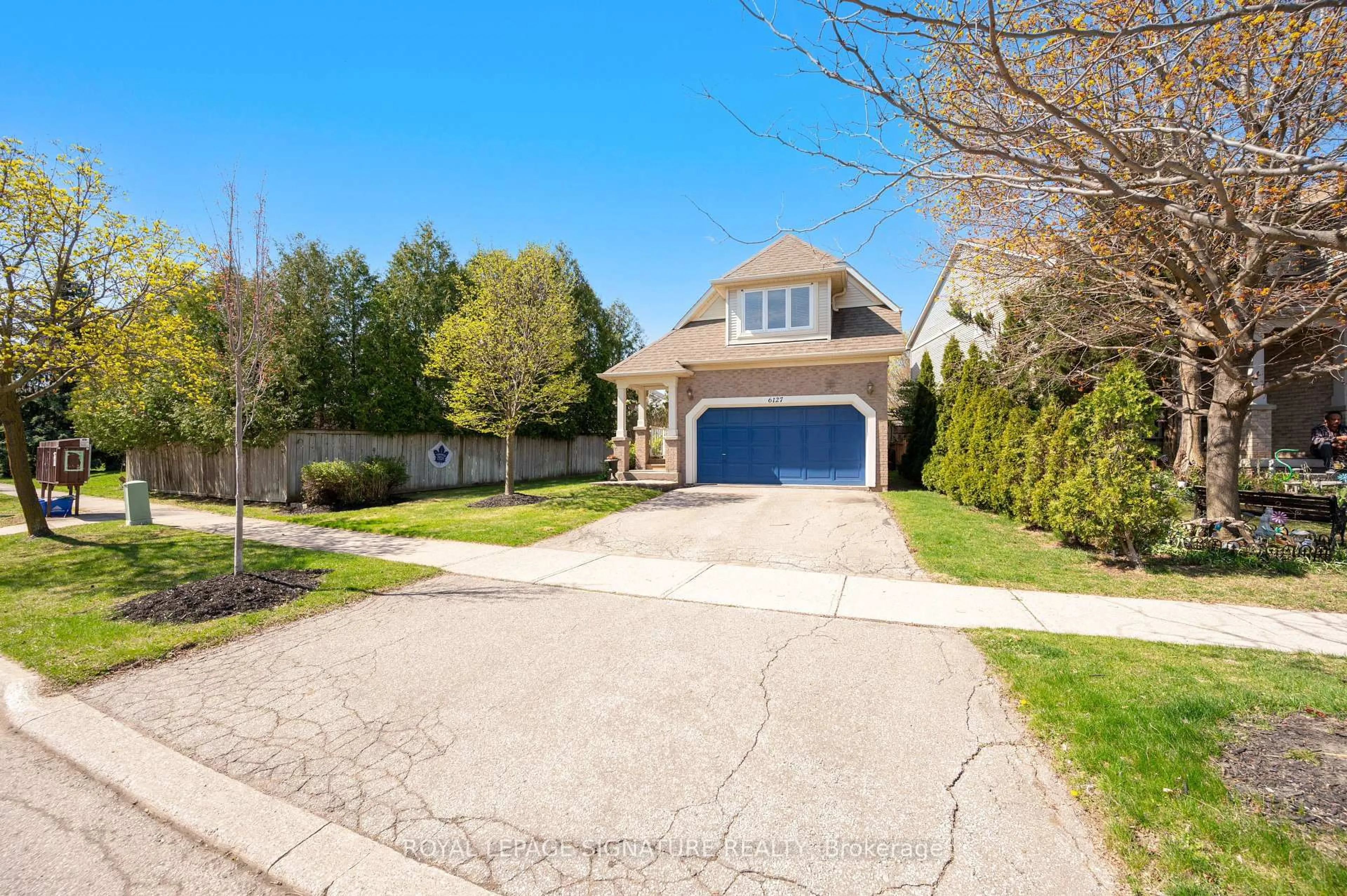 Unknown for 6127 Leeside Cres, Mississauga Ontario L5M 5K7