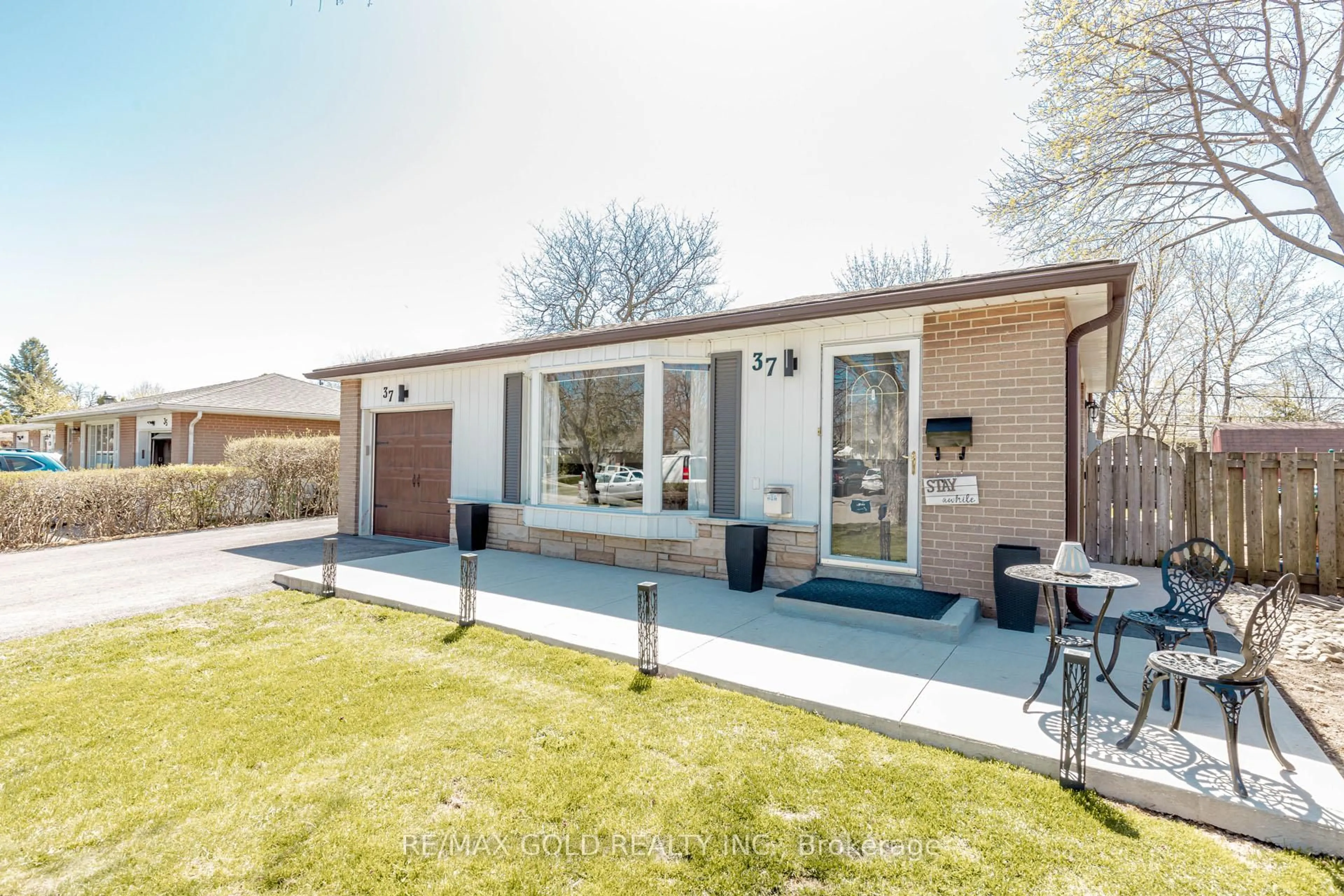 Home with brick exterior material, street for 37 Brookdale Cres, Brampton Ontario L6T 1M8
