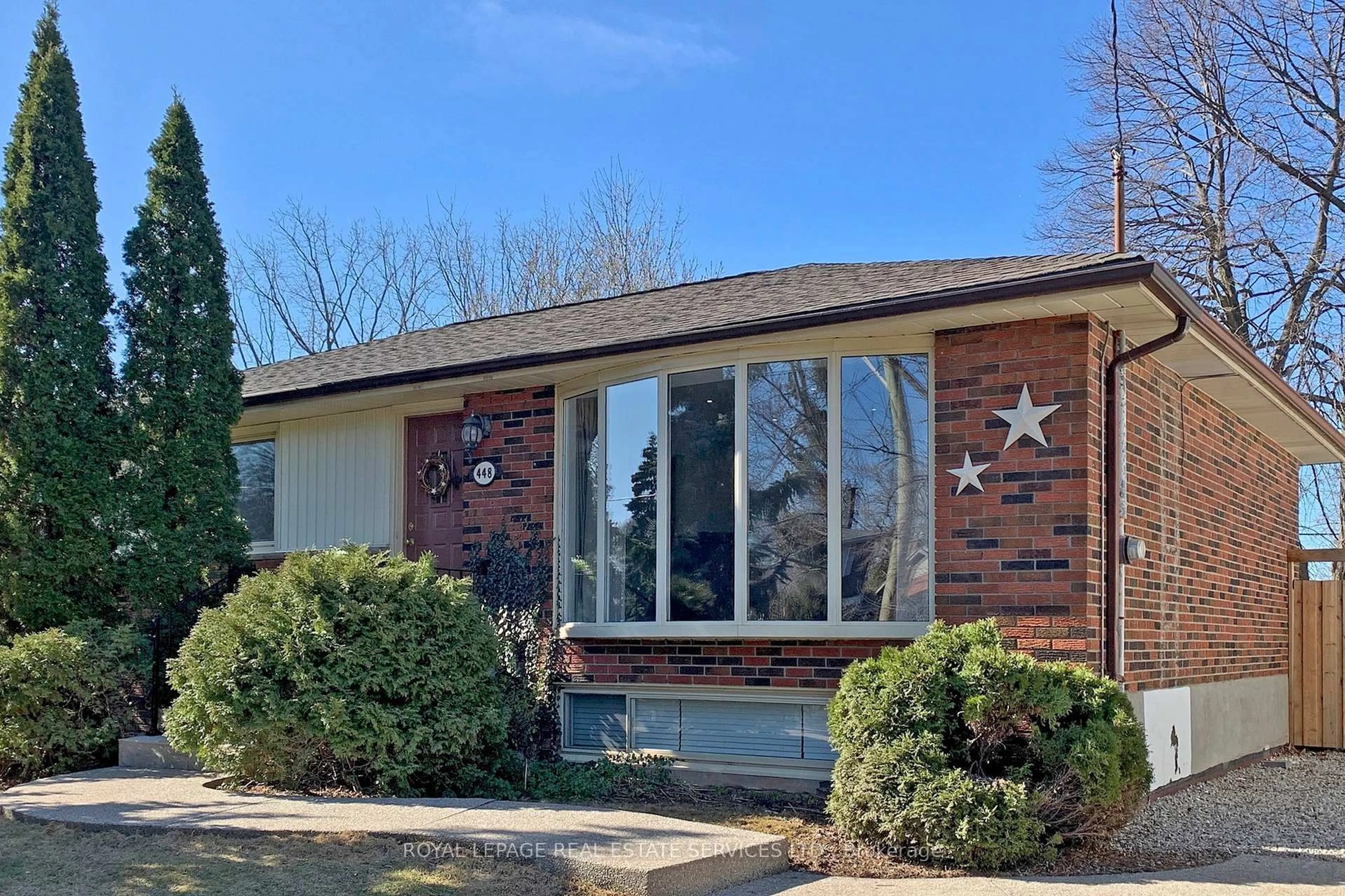 Home with brick exterior material, street for 448 Southland Cres, Oakville Ontario L6L 3N8