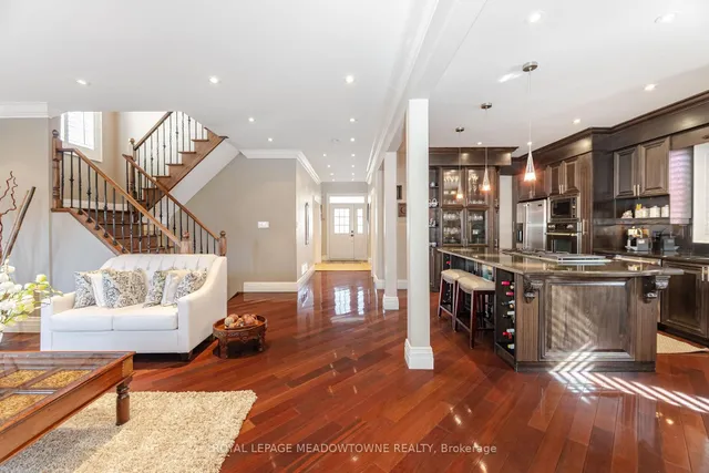 Additional property image - 915 Gaslight Way