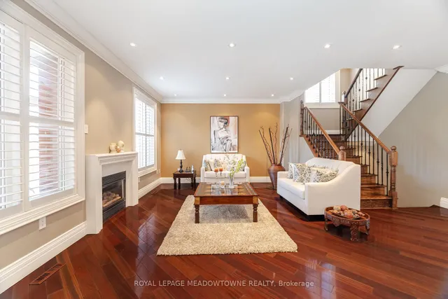 Additional property image - 915 Gaslight Way