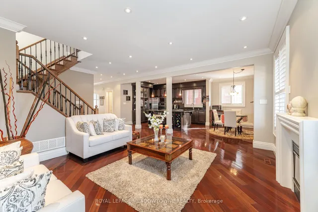 Additional property image - 915 Gaslight Way