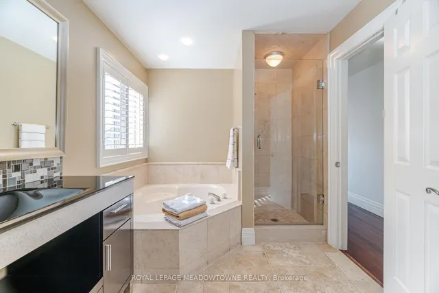 Additional property image - 915 Gaslight Way
