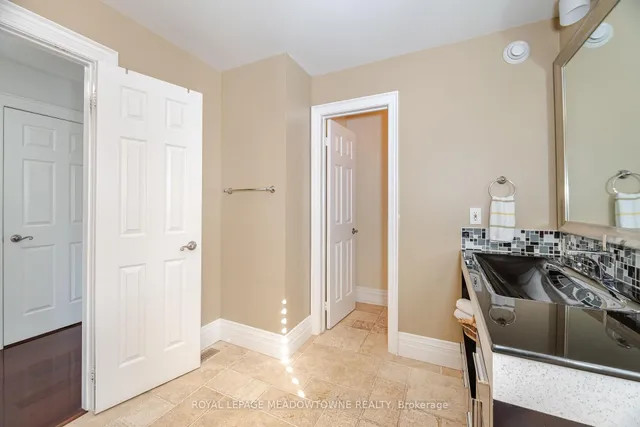 Additional property image - 915 Gaslight Way