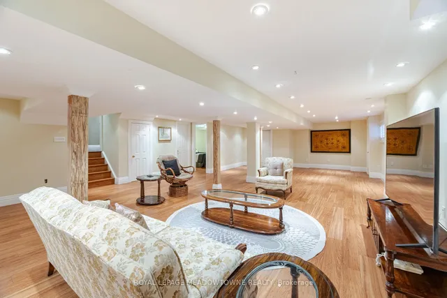 Additional property image - 915 Gaslight Way