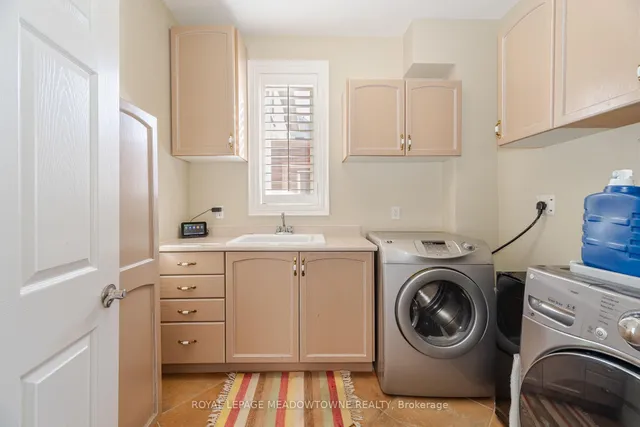 Additional property image - 915 Gaslight Way