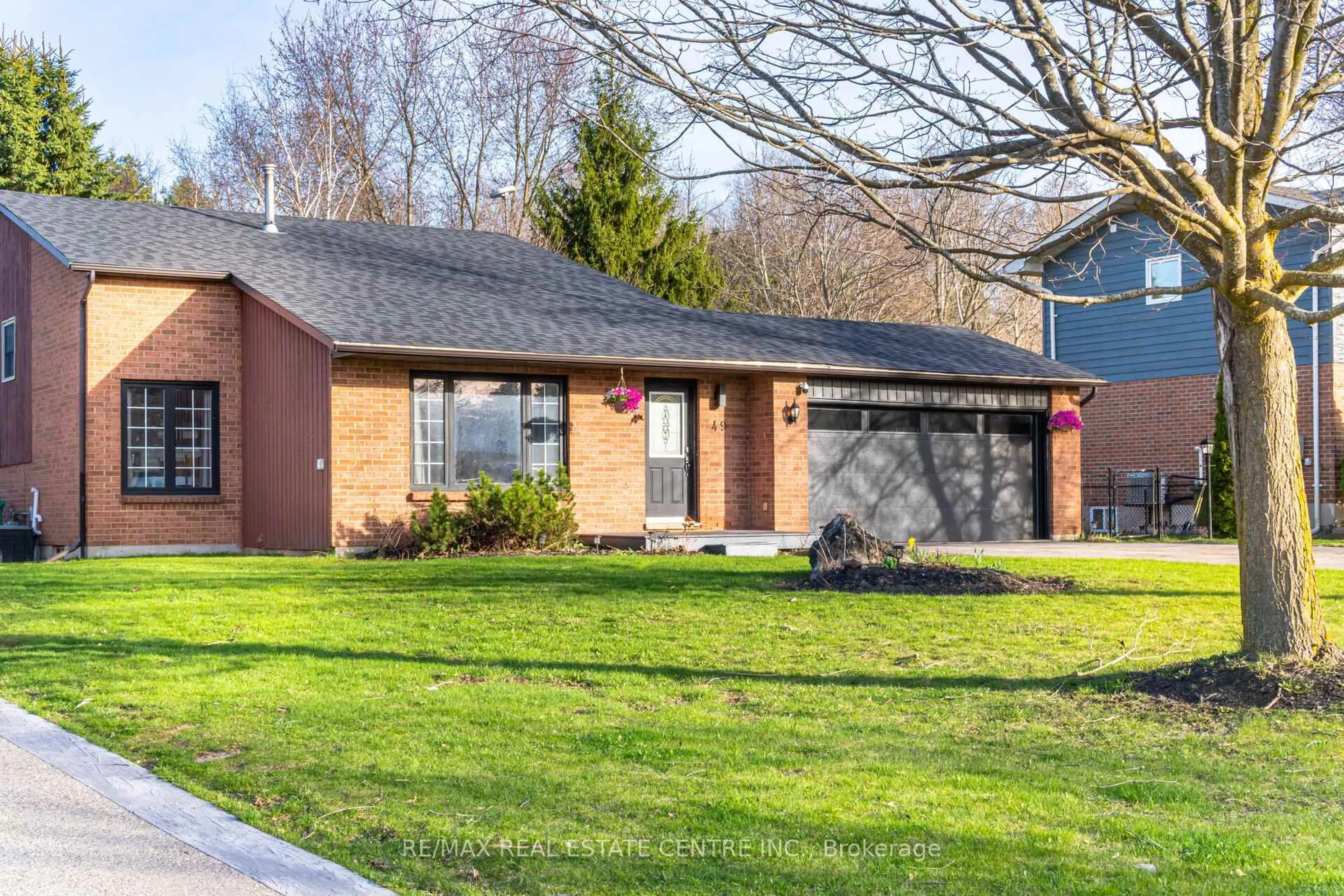 Home with brick exterior material, street for 49 Mcclellan Rd, Caledon Ontario L7K 0C8