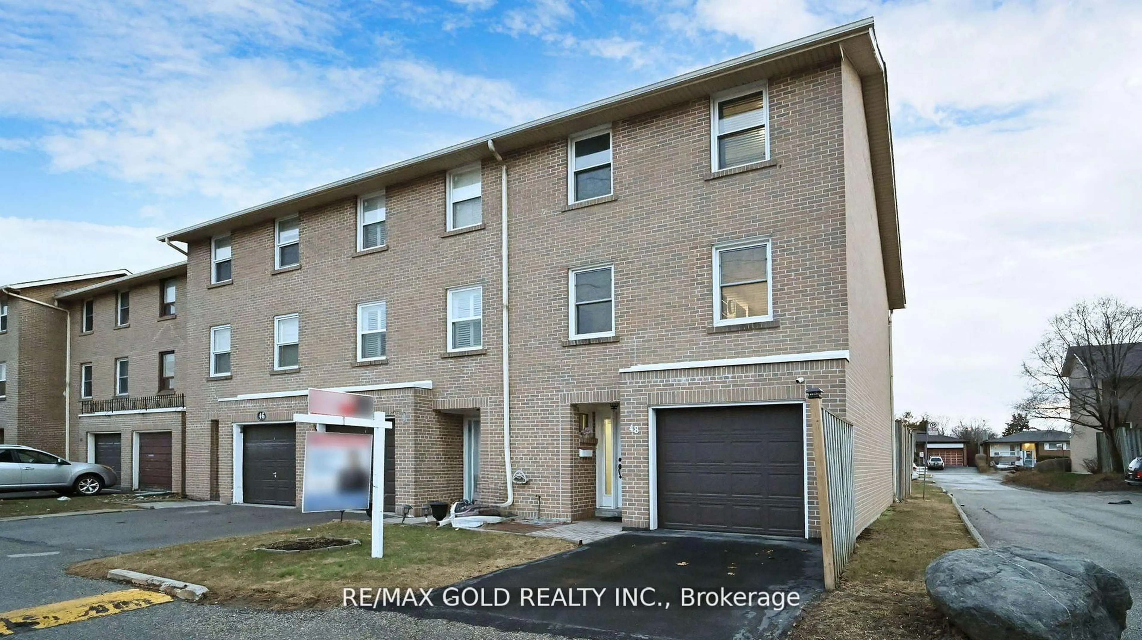 Home with brick exterior material, building for 7255 Dooley Dr #48, Mississauga Ontario L4T 2S7