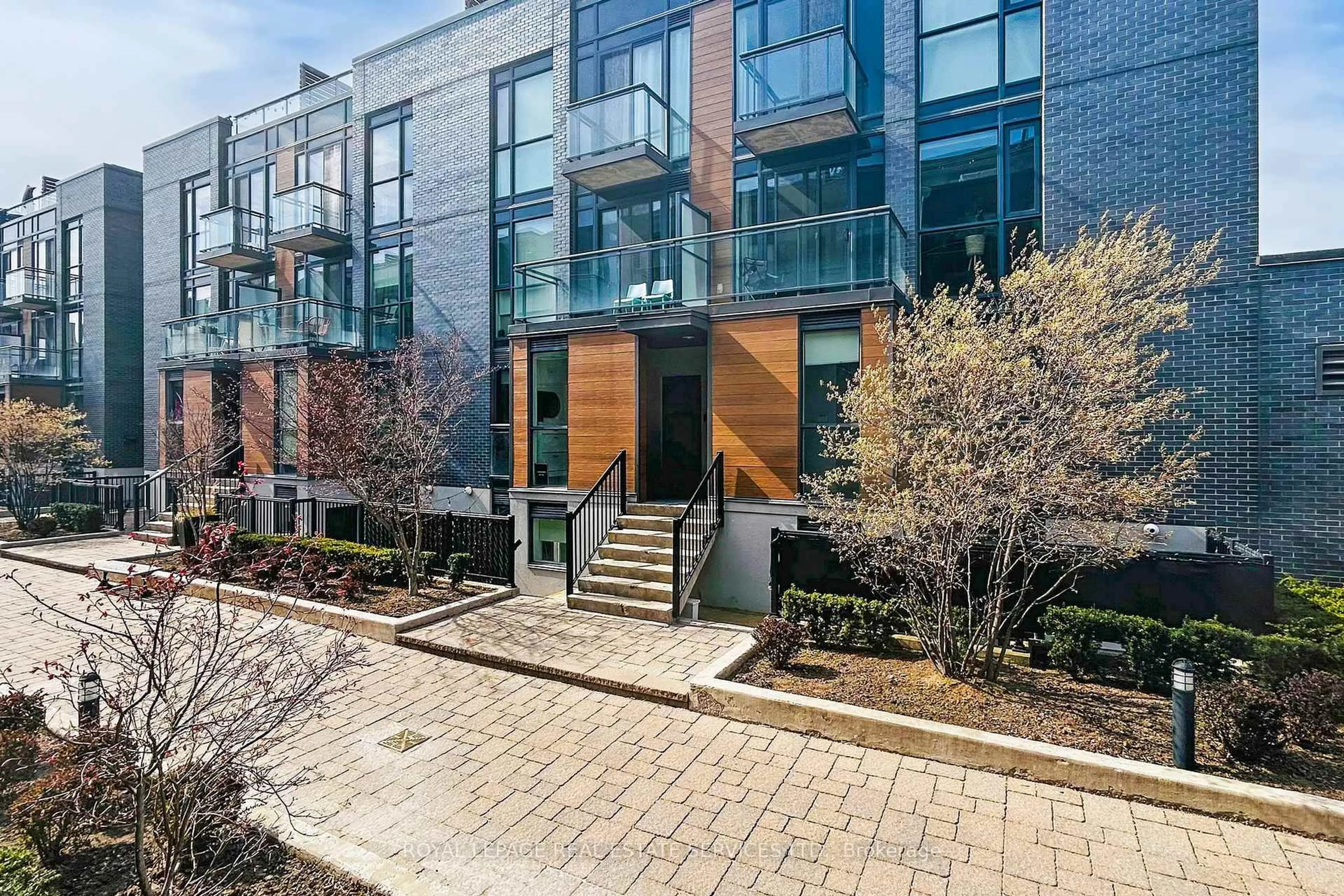 Patio, street for 5 Sousa Mendes St #602, Toronto Ontario M6P 0A8