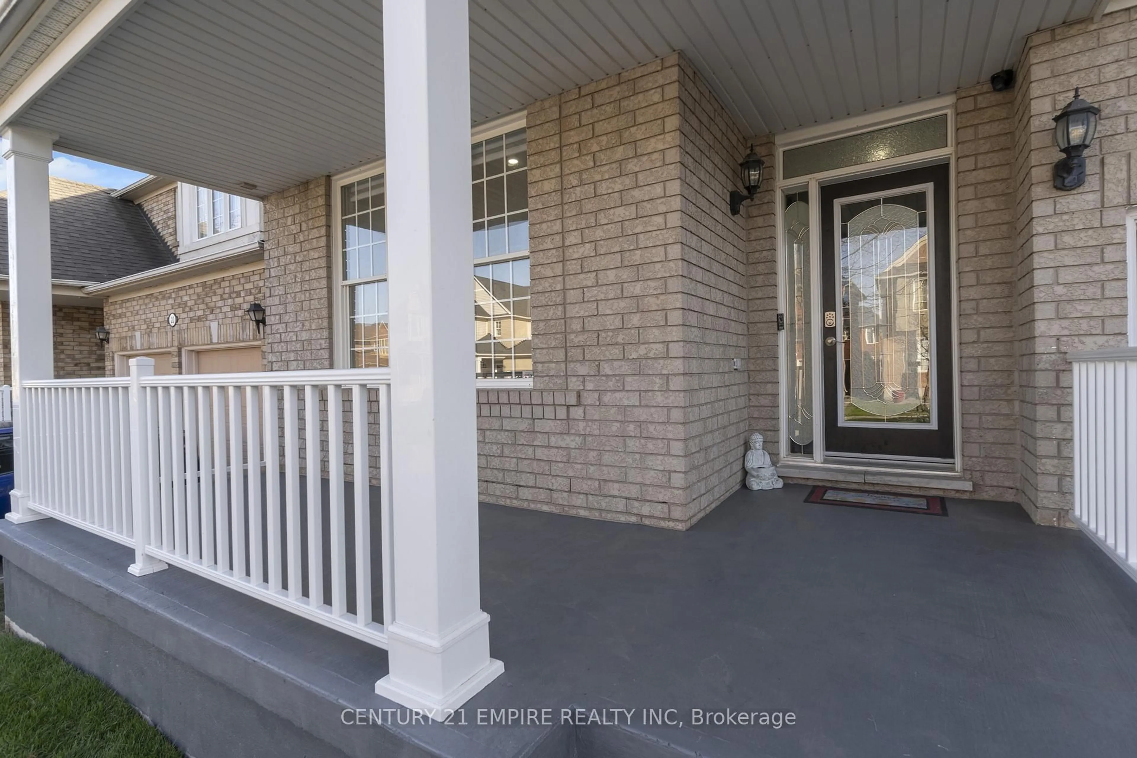 Indoor entryway for 22 Leagrove St, Brampton Ontario L7A 1Z7