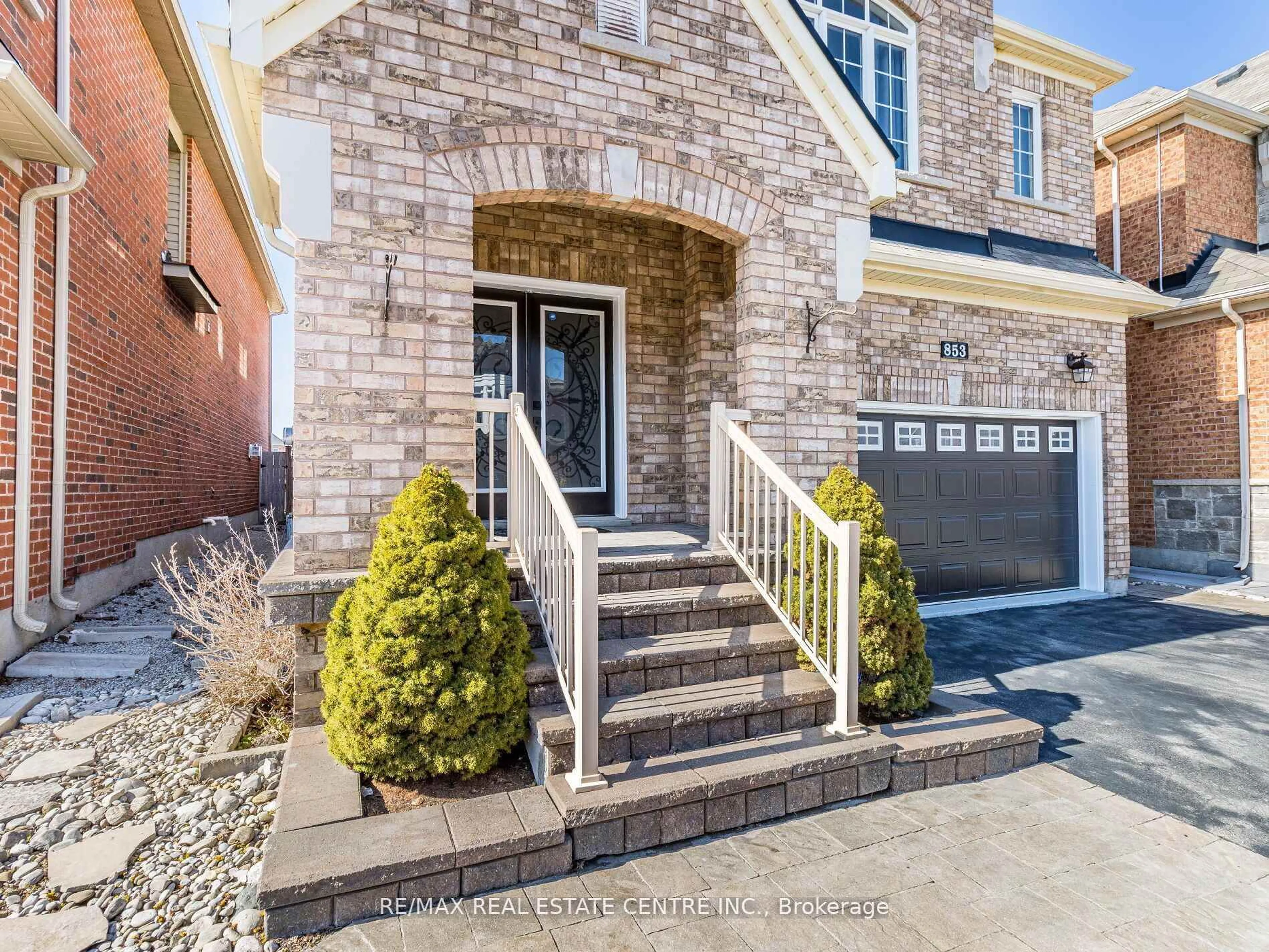 Home with brick exterior material, street for 853 Stoutt Cres, Milton Ontario L9T 7R1