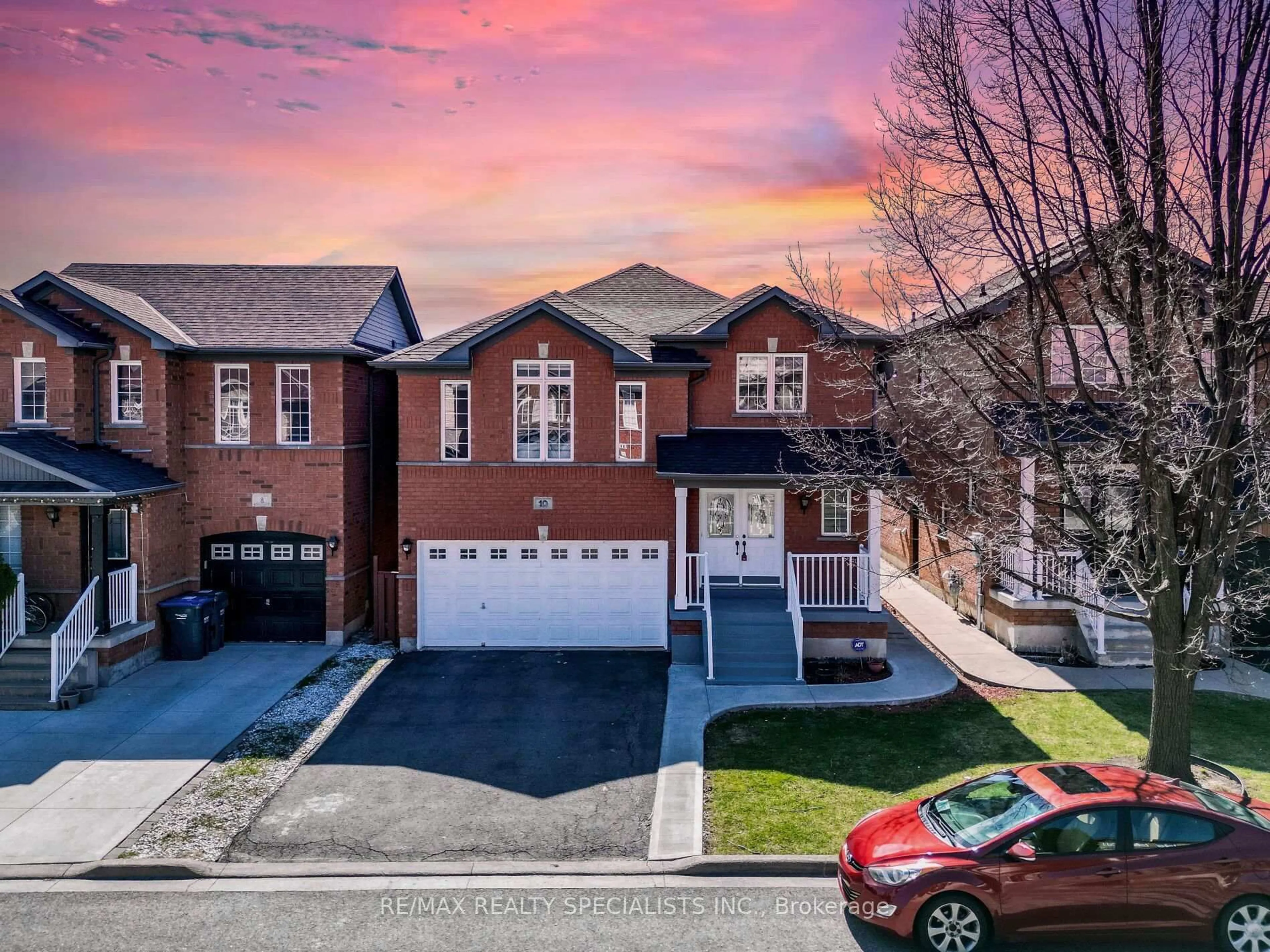 A pic from outside/outdoor area/front of a property/back of a property/a pic from drone, street for 10 Chestermere Cres, Brampton Ontario L7A 2A4