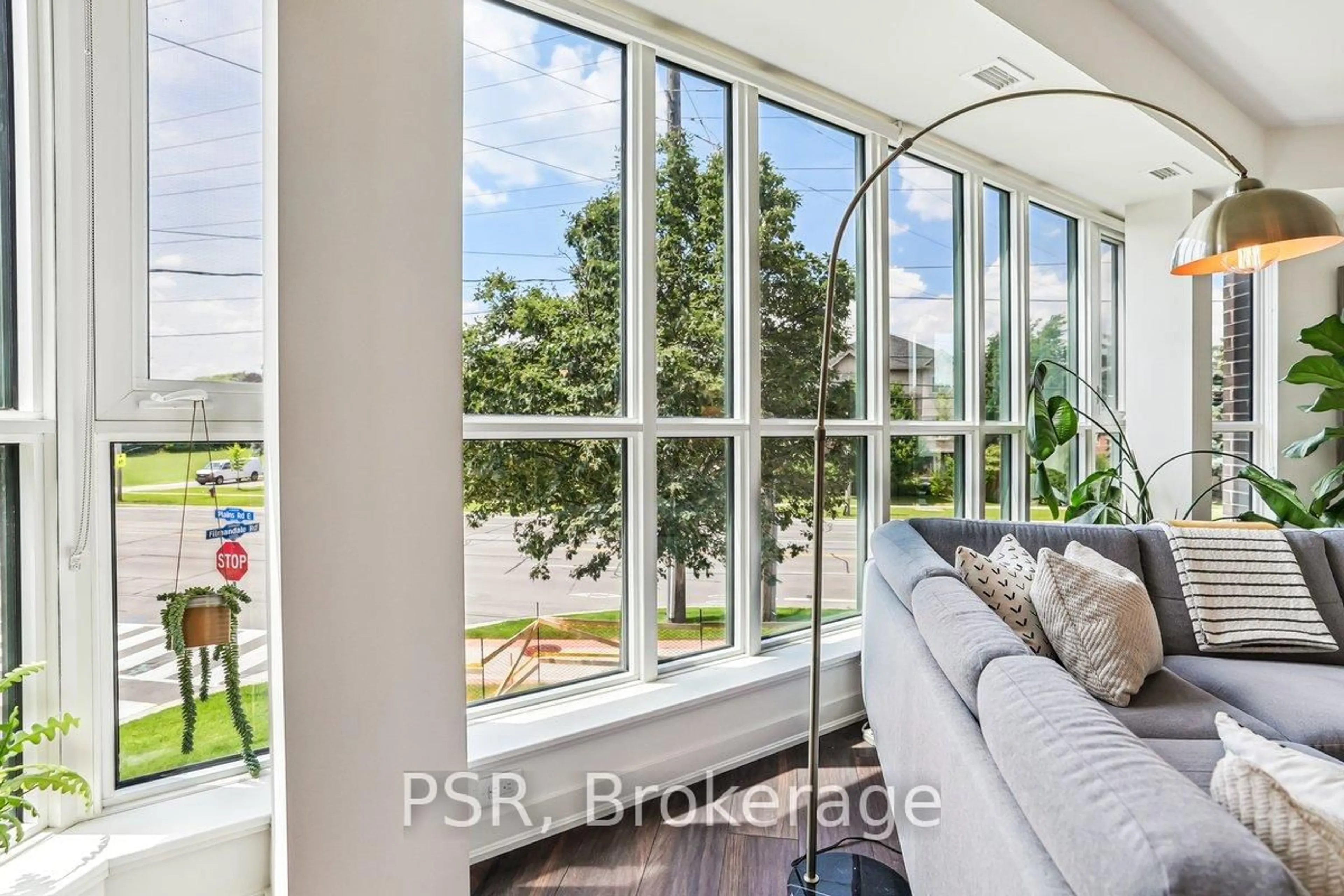 Unknown for 320 Plains Rd #211, Burlington Ontario L7T 0C1