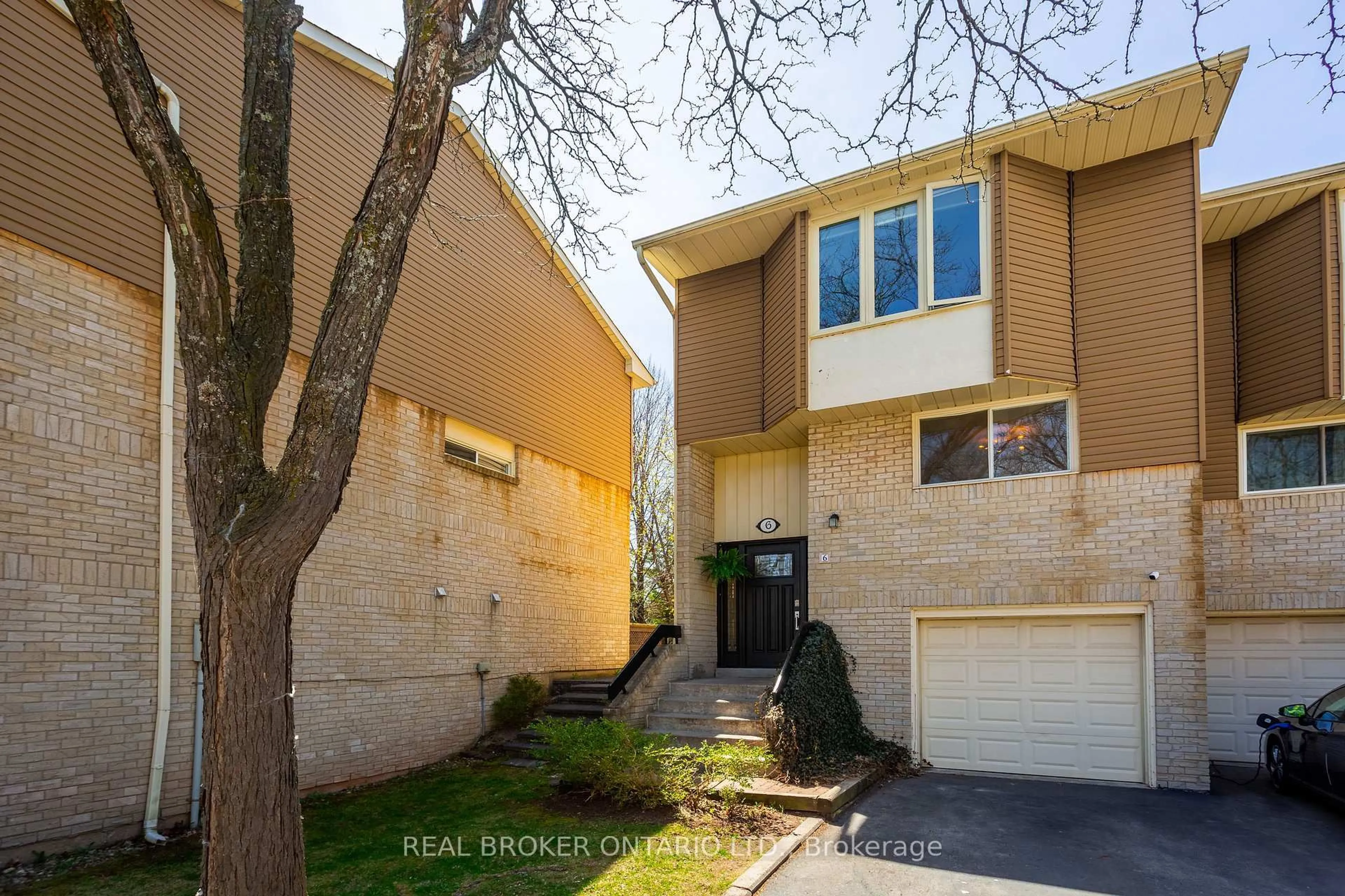 Unknown for 1135 McCraney St #6, Oakville Ontario L6H 3A3