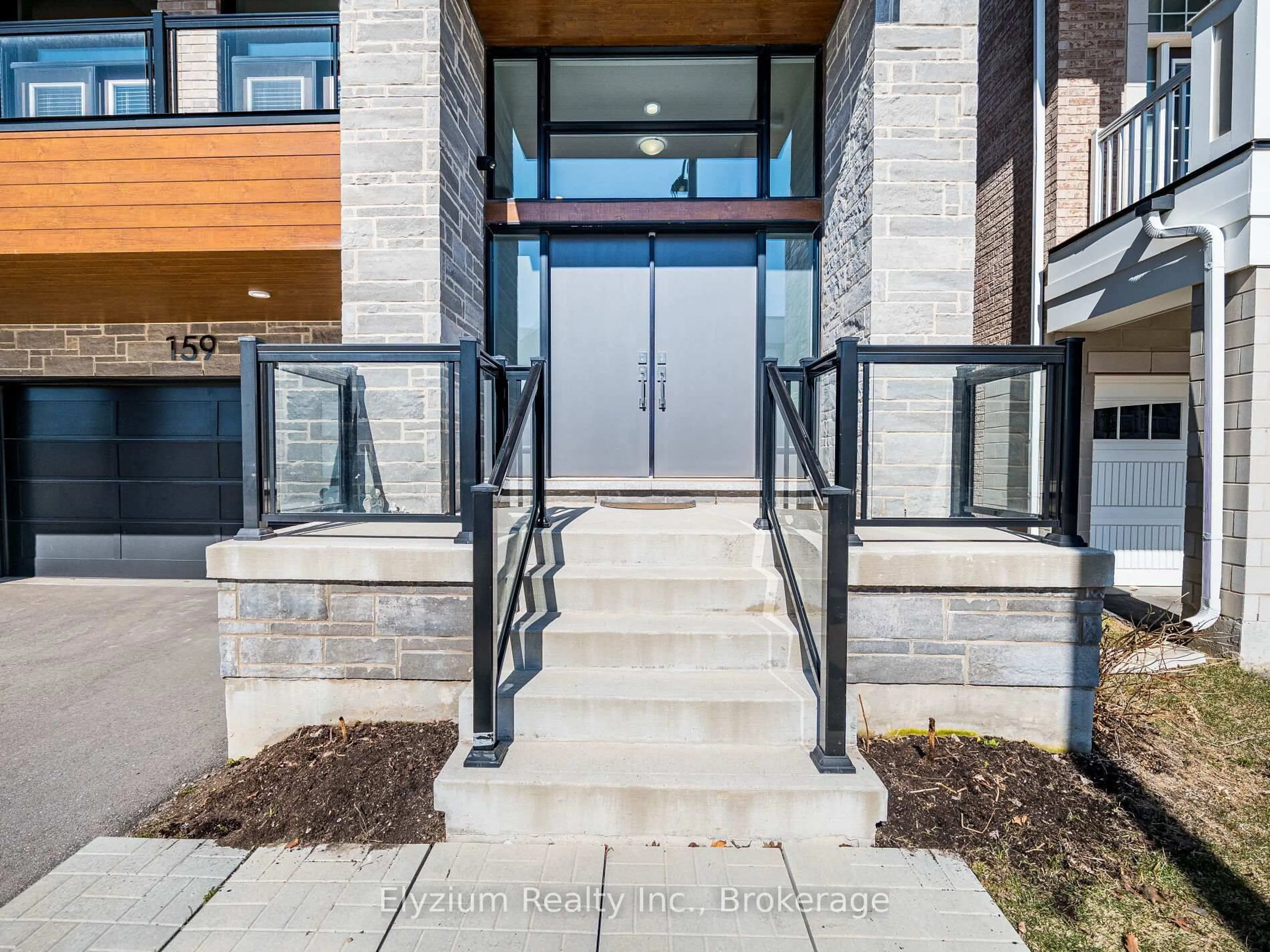Indoor entryway for 159 Threshing Mill Blvd, Oakville Ontario L6H 0V5