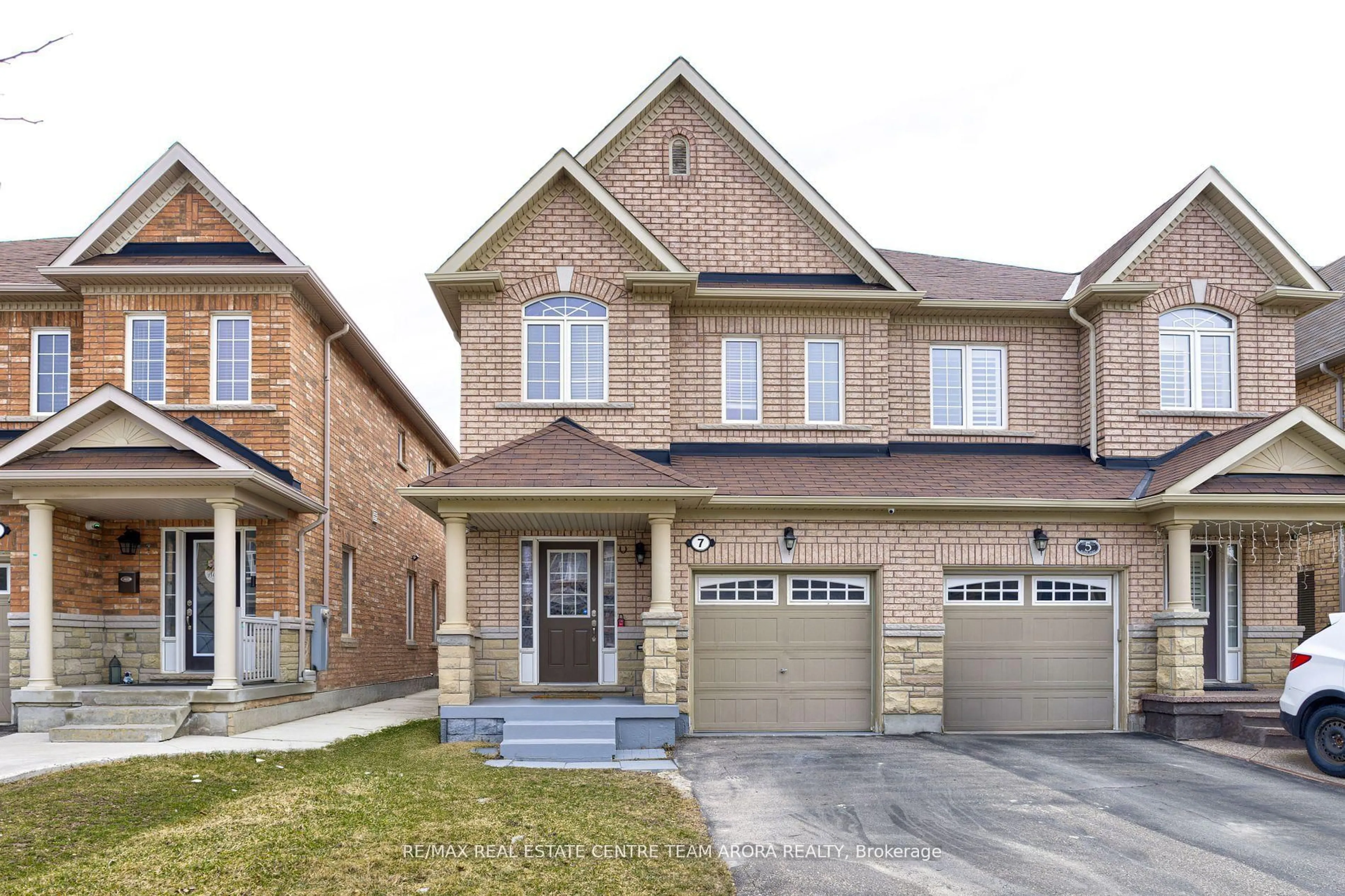 Home with brick exterior material, street for 7 Selsdon St, Brampton Ontario L6X 3E3
